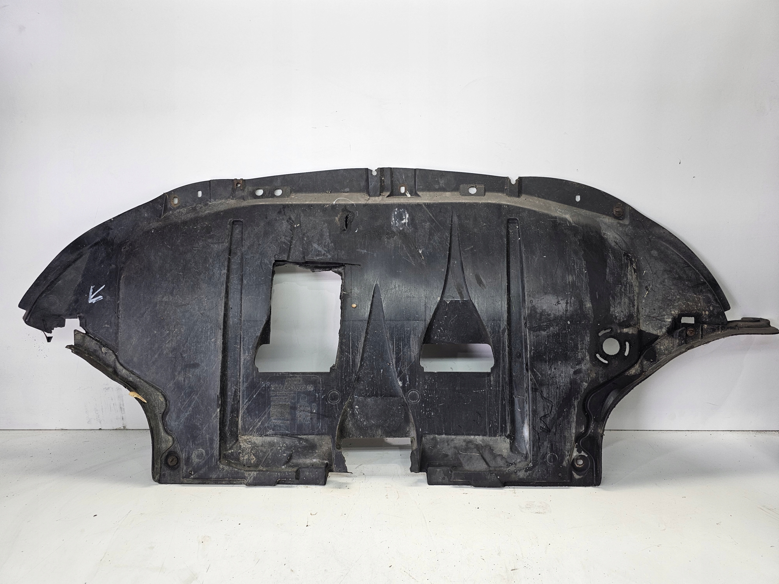 cover below engine cover AUDI A4 B7 8E0863823M