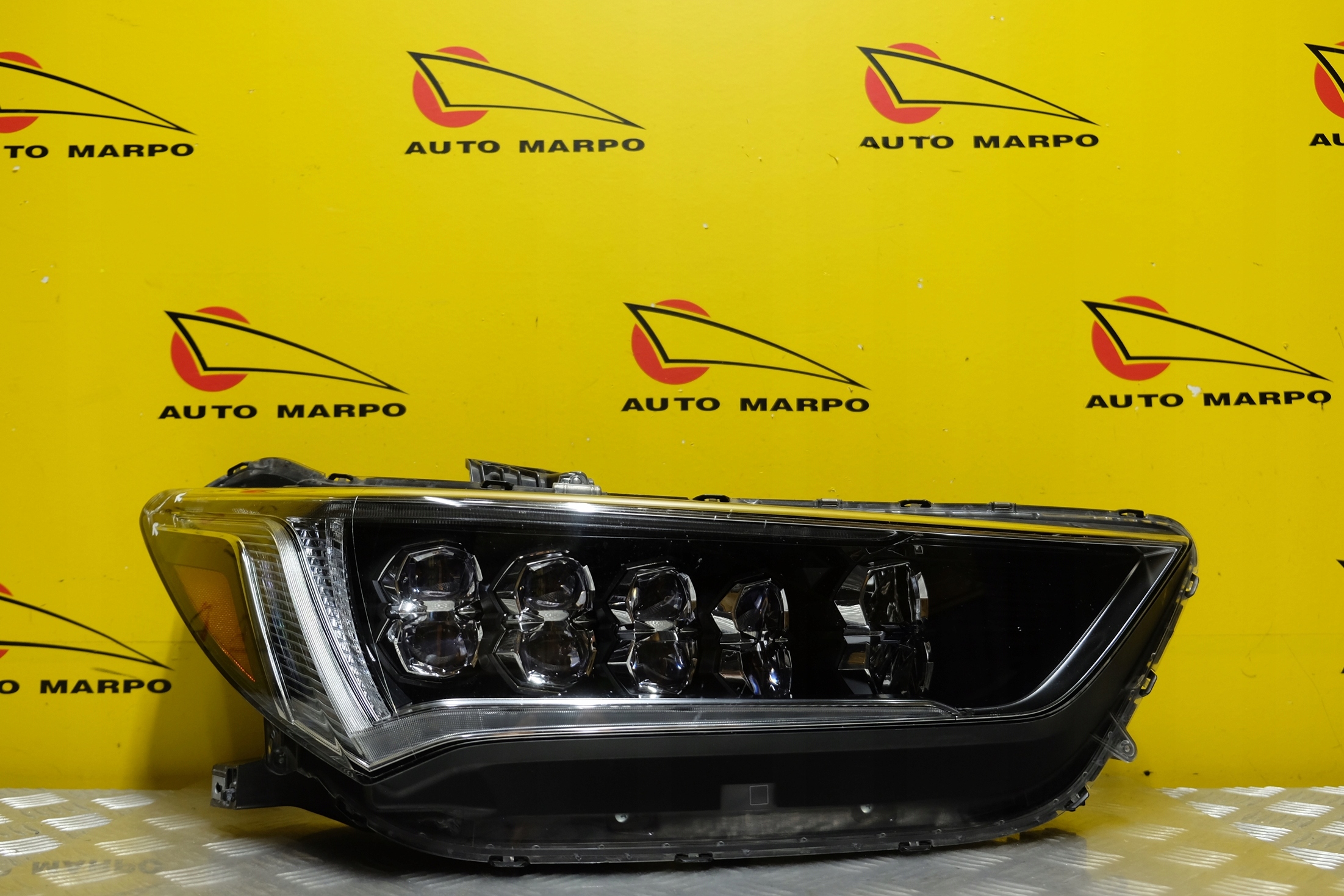 ACURA RLX 2018- REFLEKTOR LAMPA R FULL LED USA Strona zabudowy prawa