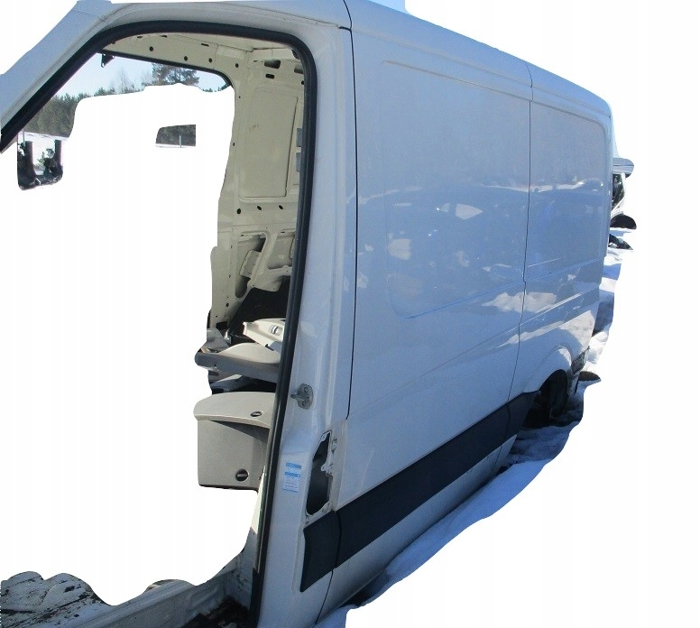 VW CRAFTER ЧЕТВЕРТИНА ЗАД. ПРАВ./L R902