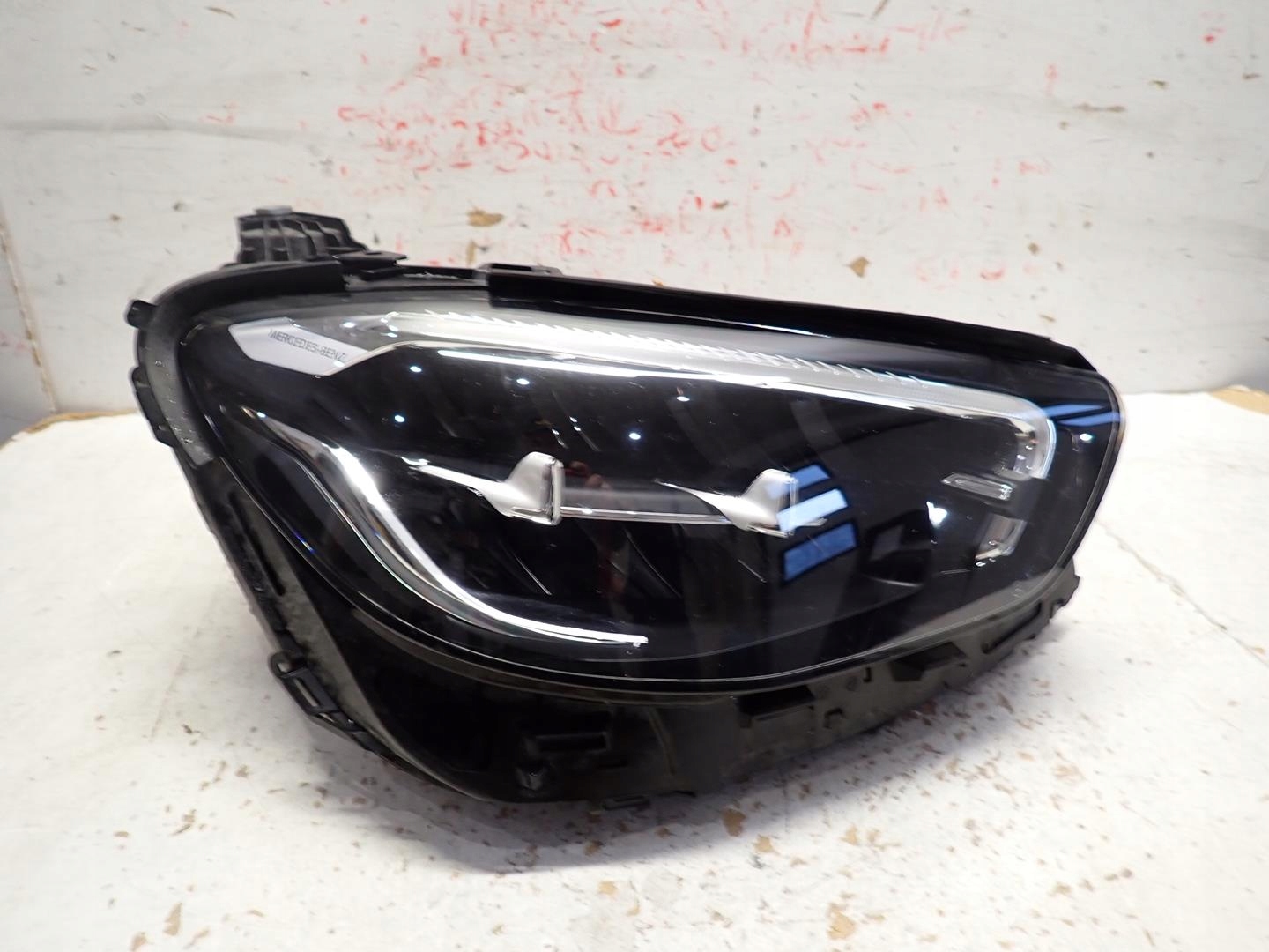 light front front right MERCEDES E-KLASA W213 LIFT 2020- A2139067609