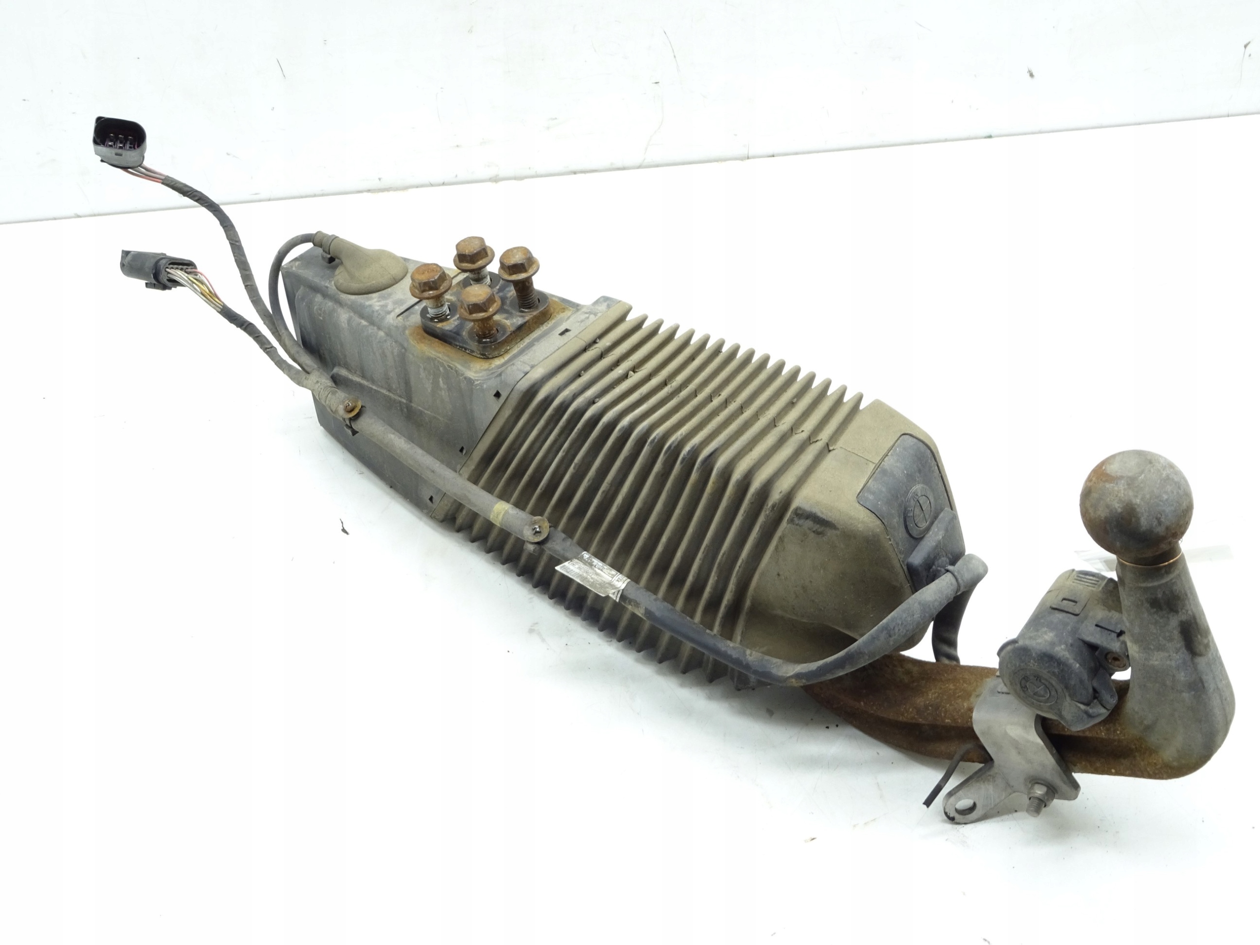 Буксировочный крюк BMW 7 F01 F02 08-15