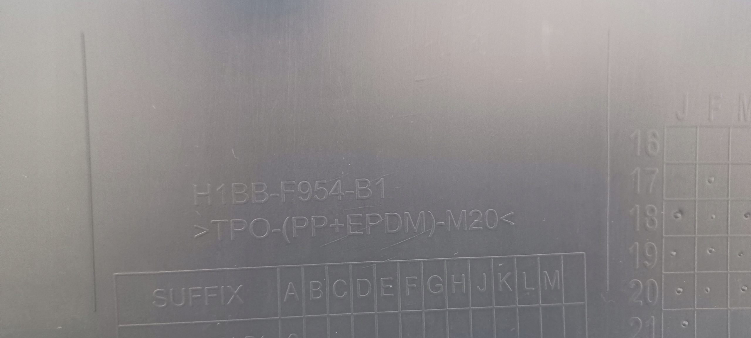 Dokładka zderzaka tył Ford Fiesta MK8 H1BB-F954-B1 Strona zabudowy przód