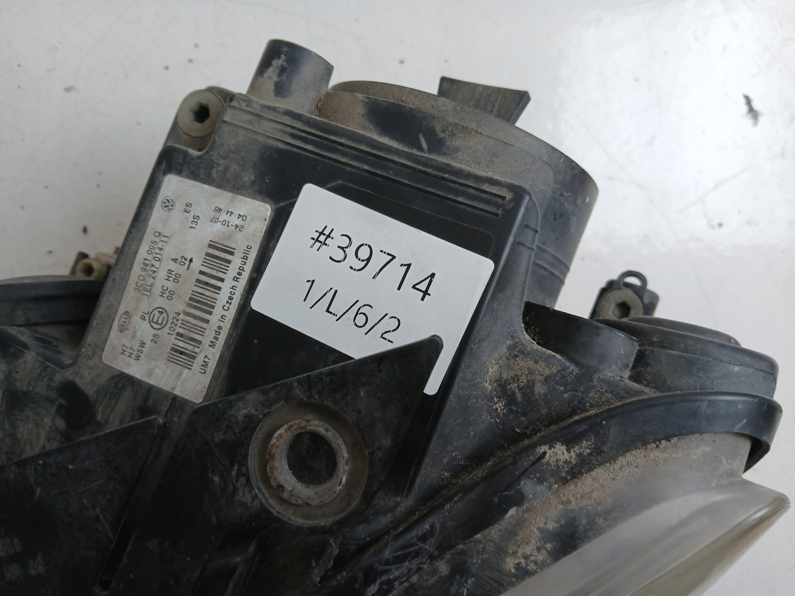 VW PASSAT B6 light left front 3C0941005Q lens