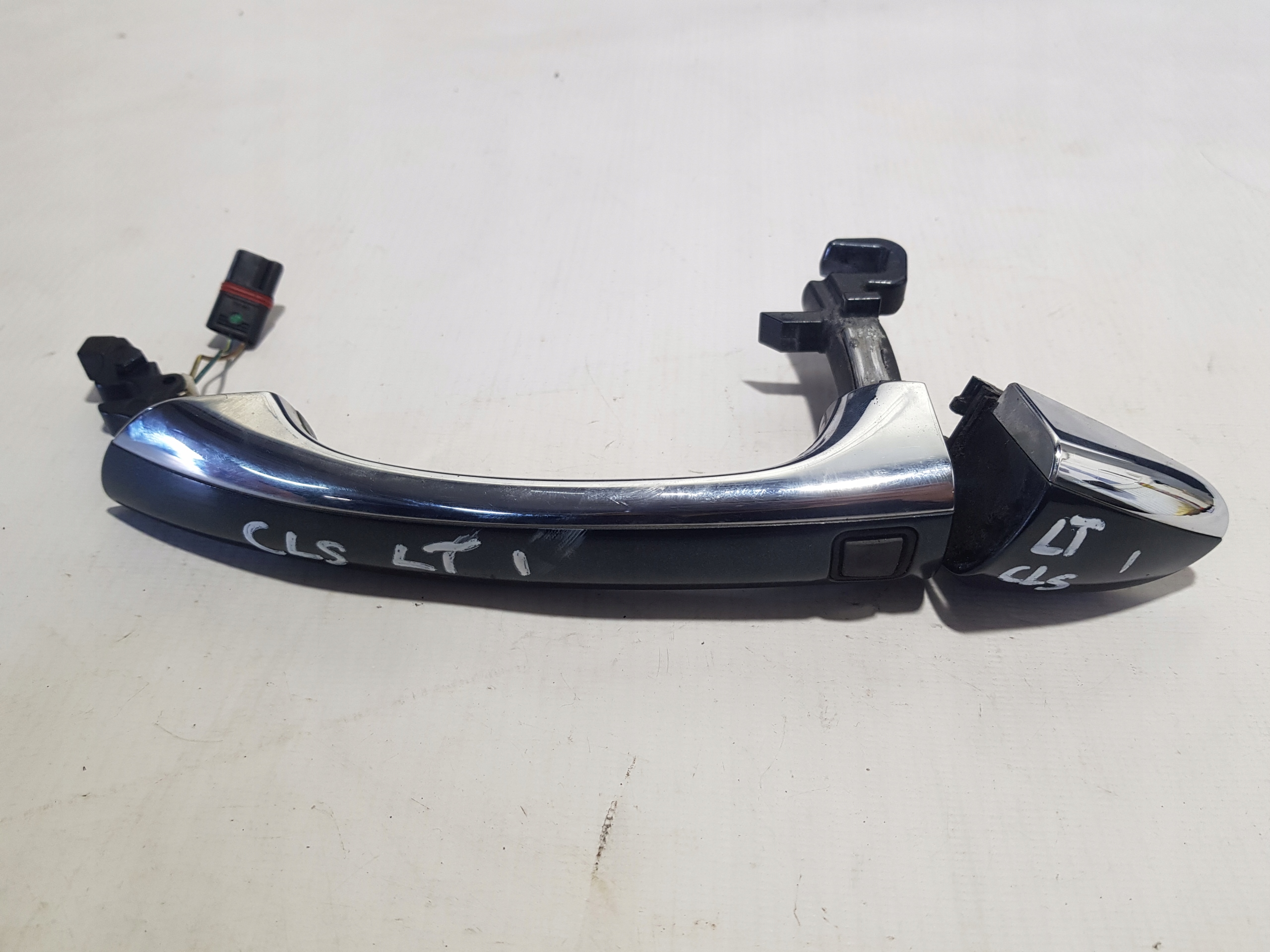 MERCEDES CLS W219 handle KEYLESS GO left rear part front