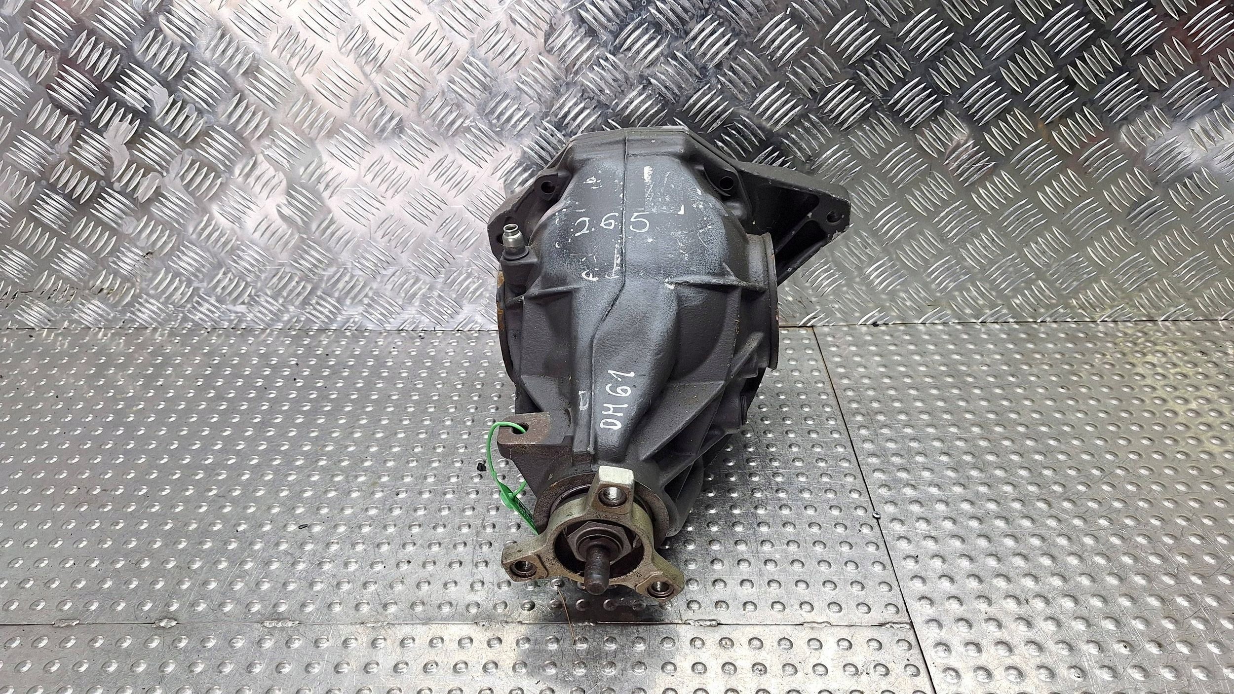 differential diff rear part 2,65 A2043510408 MERCEDES W204 W212