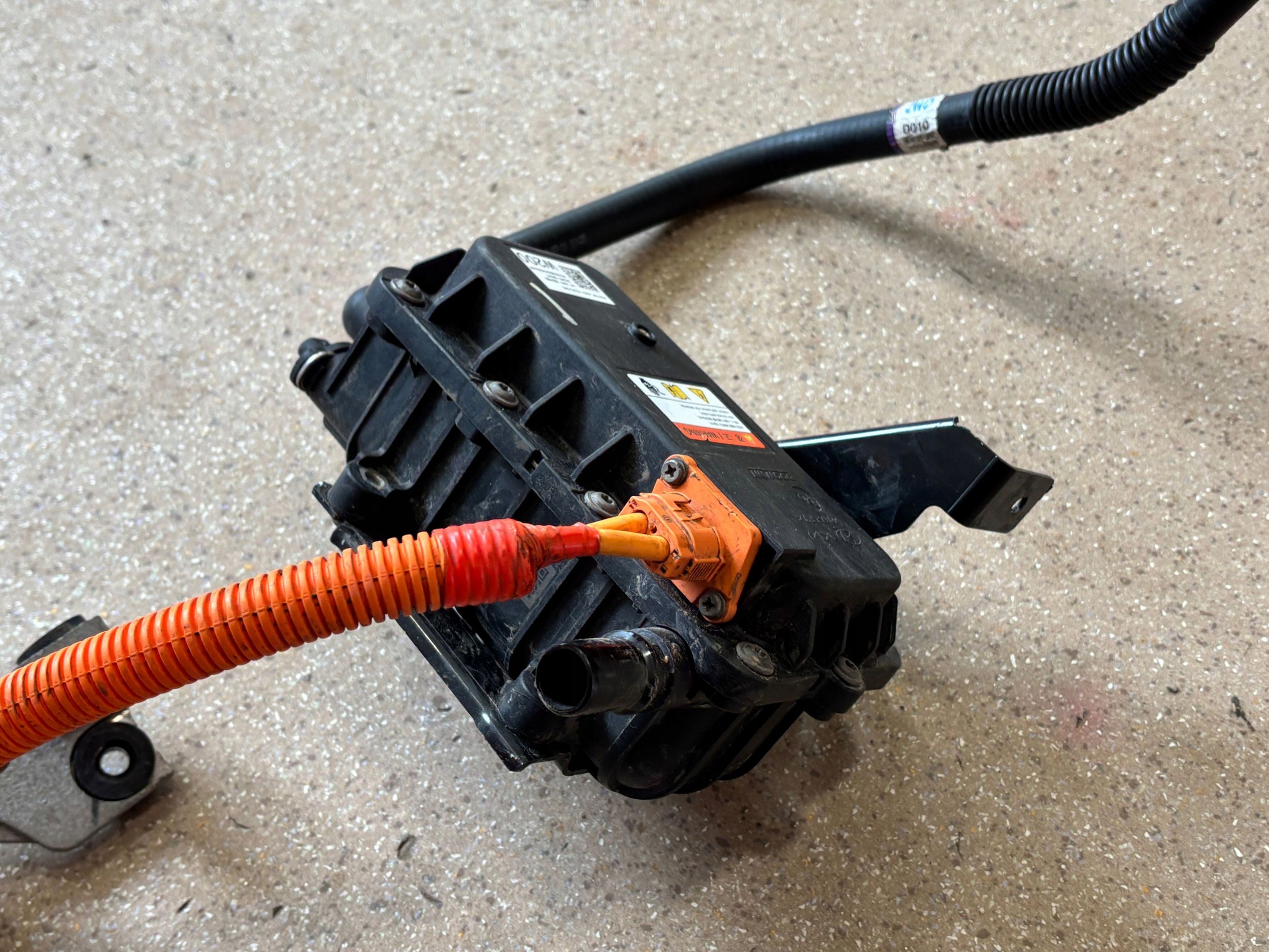 вентилятор Hyundai IONIQ 5 375W2GI100