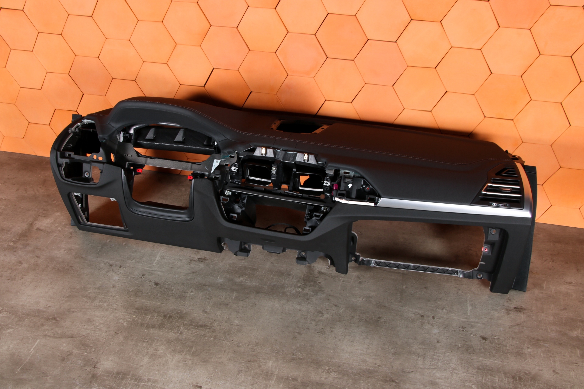 BMW X3 G01 X4 G02 LCI originál dashboard instrument panel console leather HEAD UP