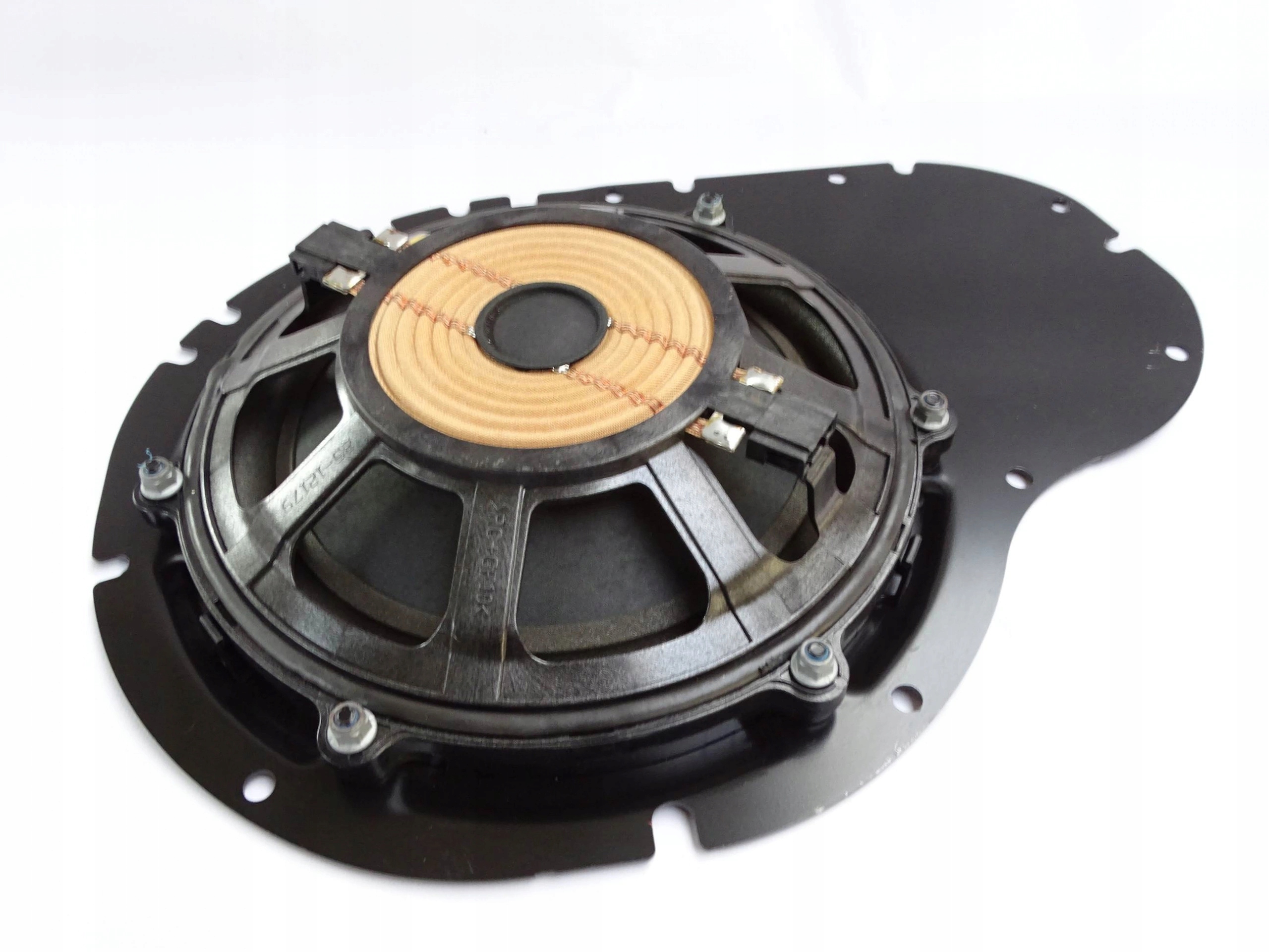 Glosnik basowy tylny RANGE ROVER DISCOVERY 3 4 Part manufacturer Land Rover OE