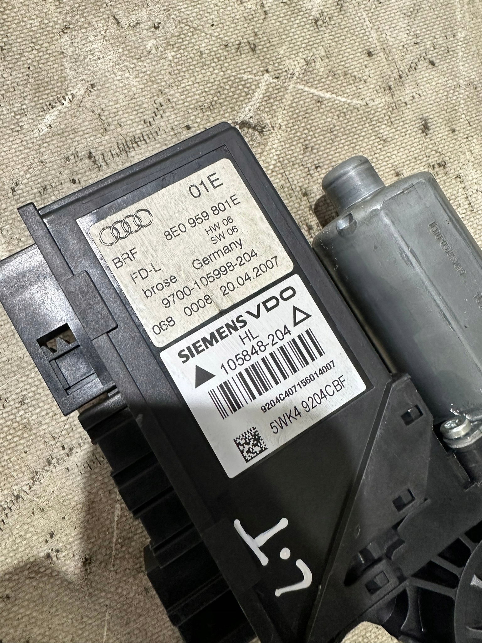 mini motor windows left rear part AUDI A4 B7 0130821767
