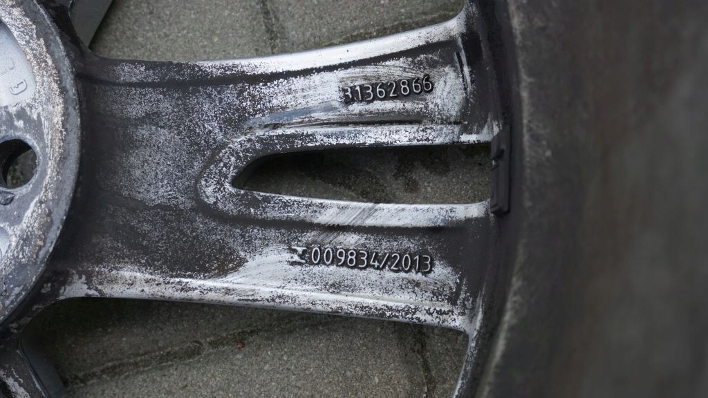 VOLVO S60 V60 XC60 XC40 - disc aluminium 18