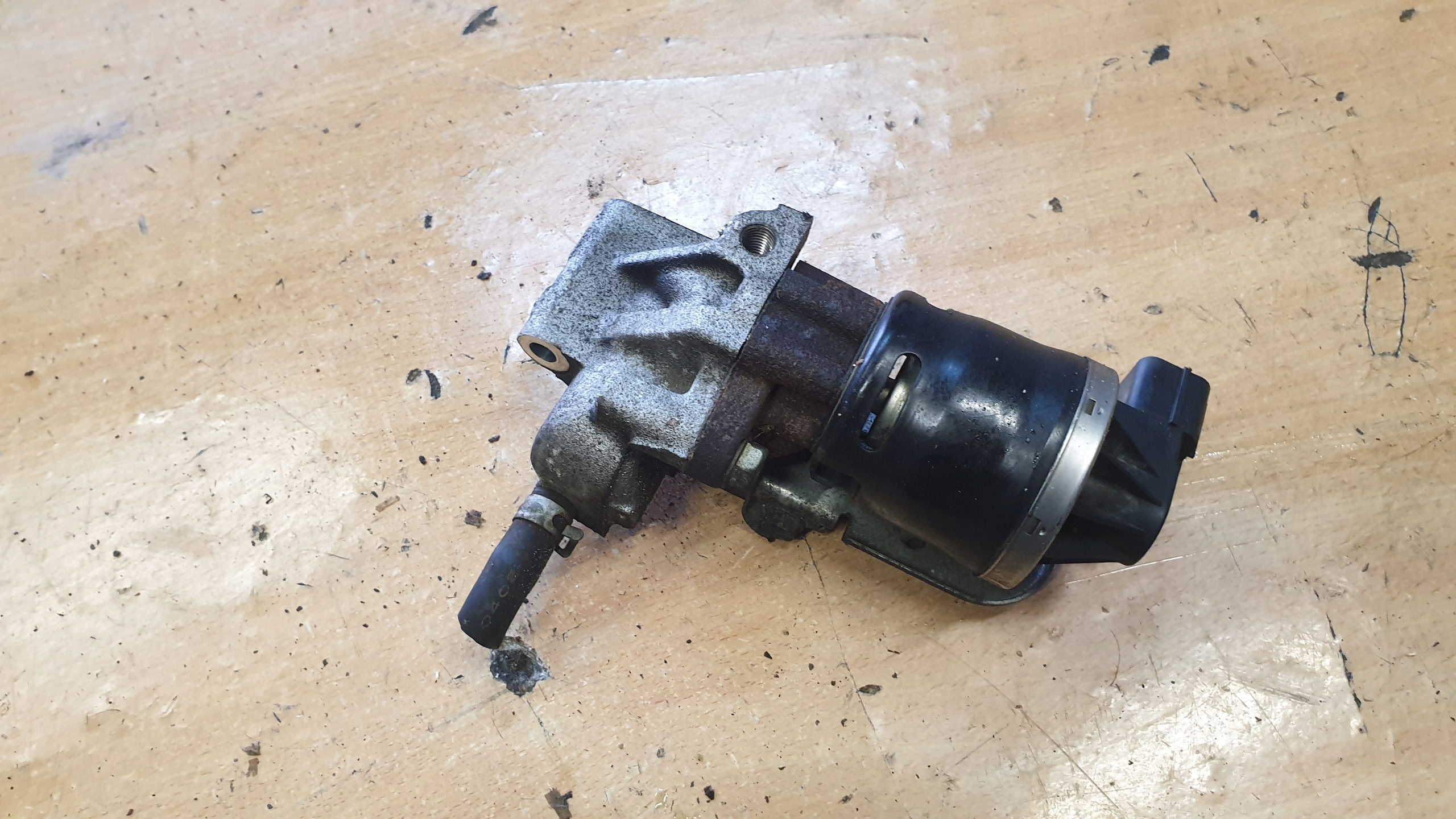 JAZZZ26 - HONDA JAZZ II КЛАПАН EGR 1.4