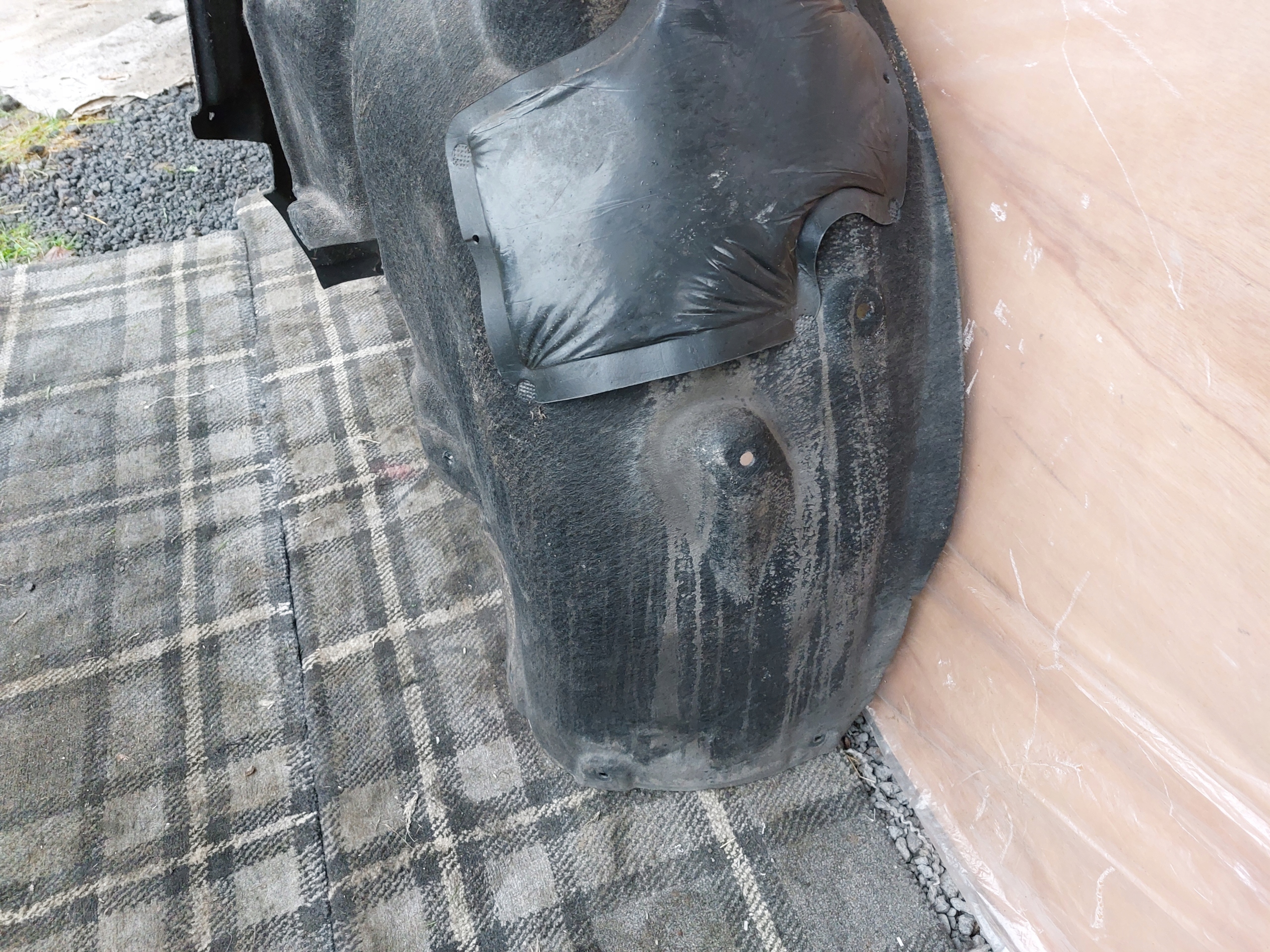 BMW 7 G11 G12 mudguard rear. left 21r