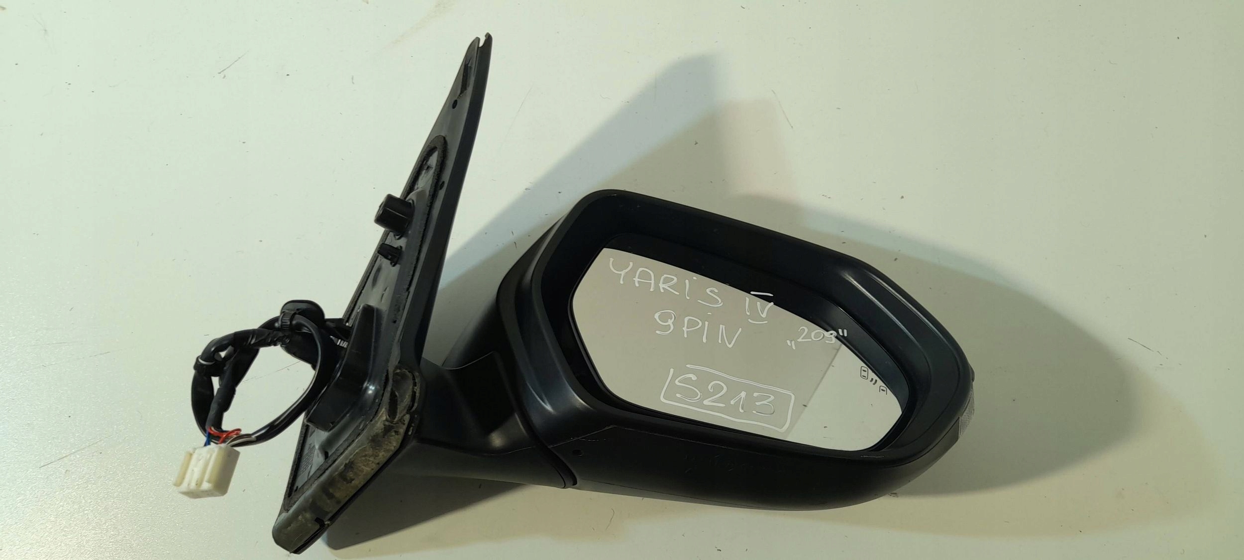 Toyota Yaris IV XP210 mirror right 9-Pin (S213)