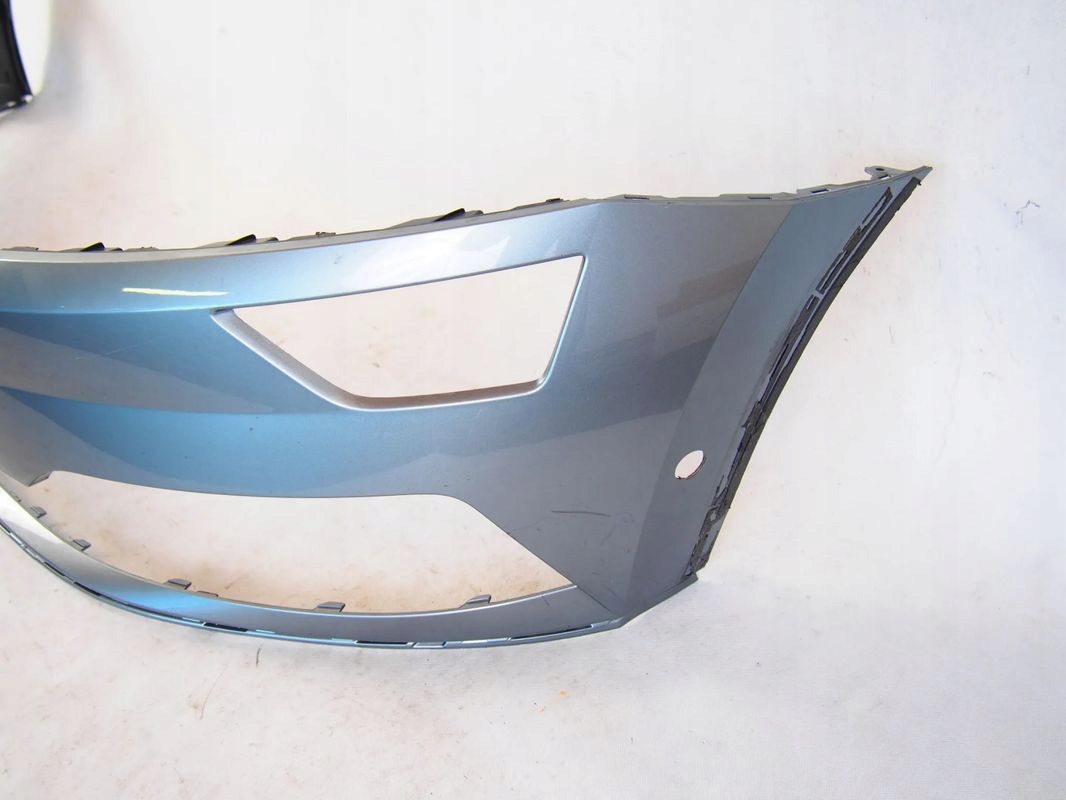 Skoda Karoq bumper front front PDC 03.23
