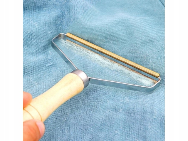 GOLARKA DO UBRAŃ SWETRÓW TAPICERKI GRZEBIEŃ DO USUWANIA SIERŚCI ZMECHACEŃ Model EB163