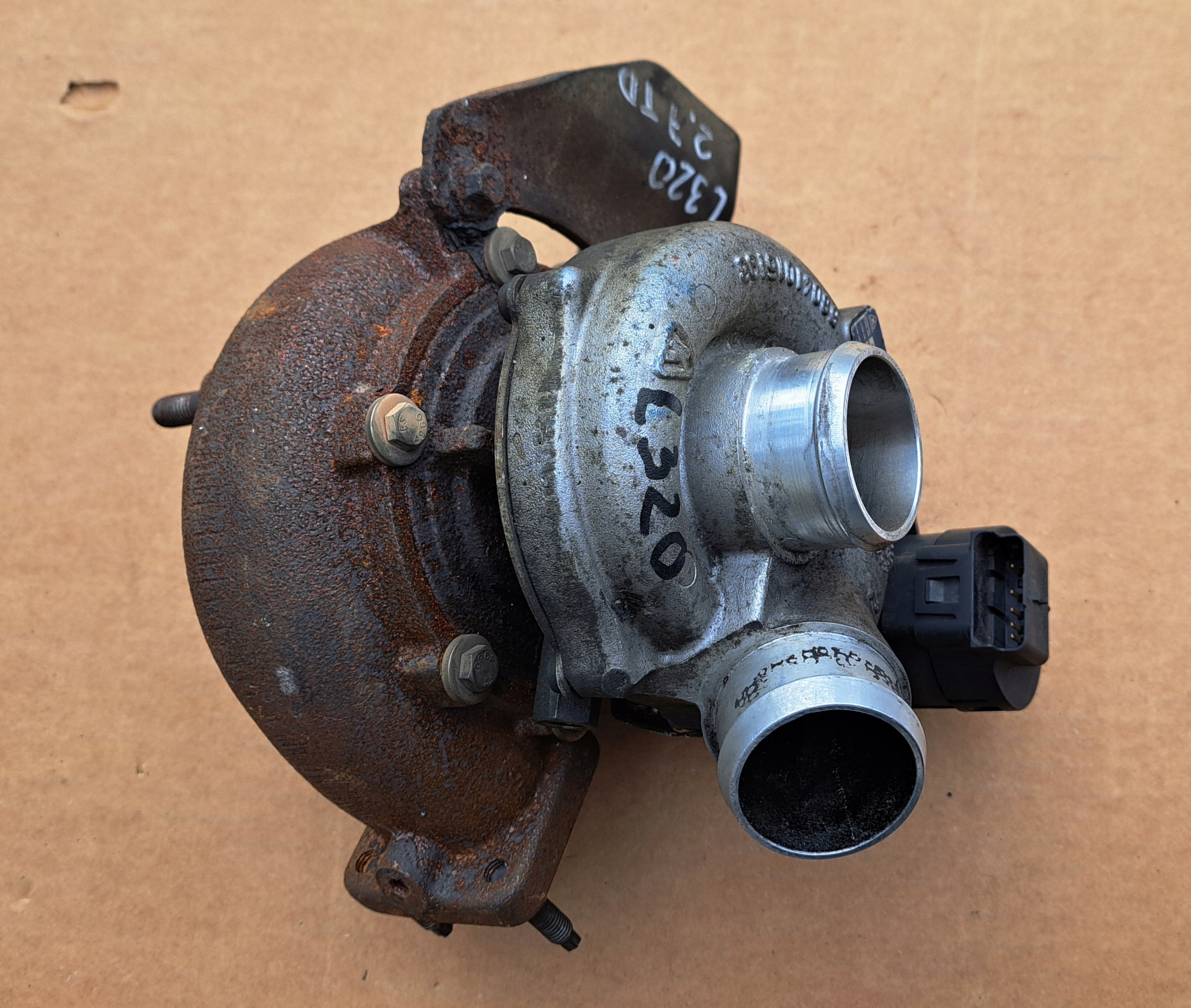 RANGE ROVER SPORT L320 2.7 TD TURBOSPRĘŻARKA 53041015196 Producent części Land Rover OE