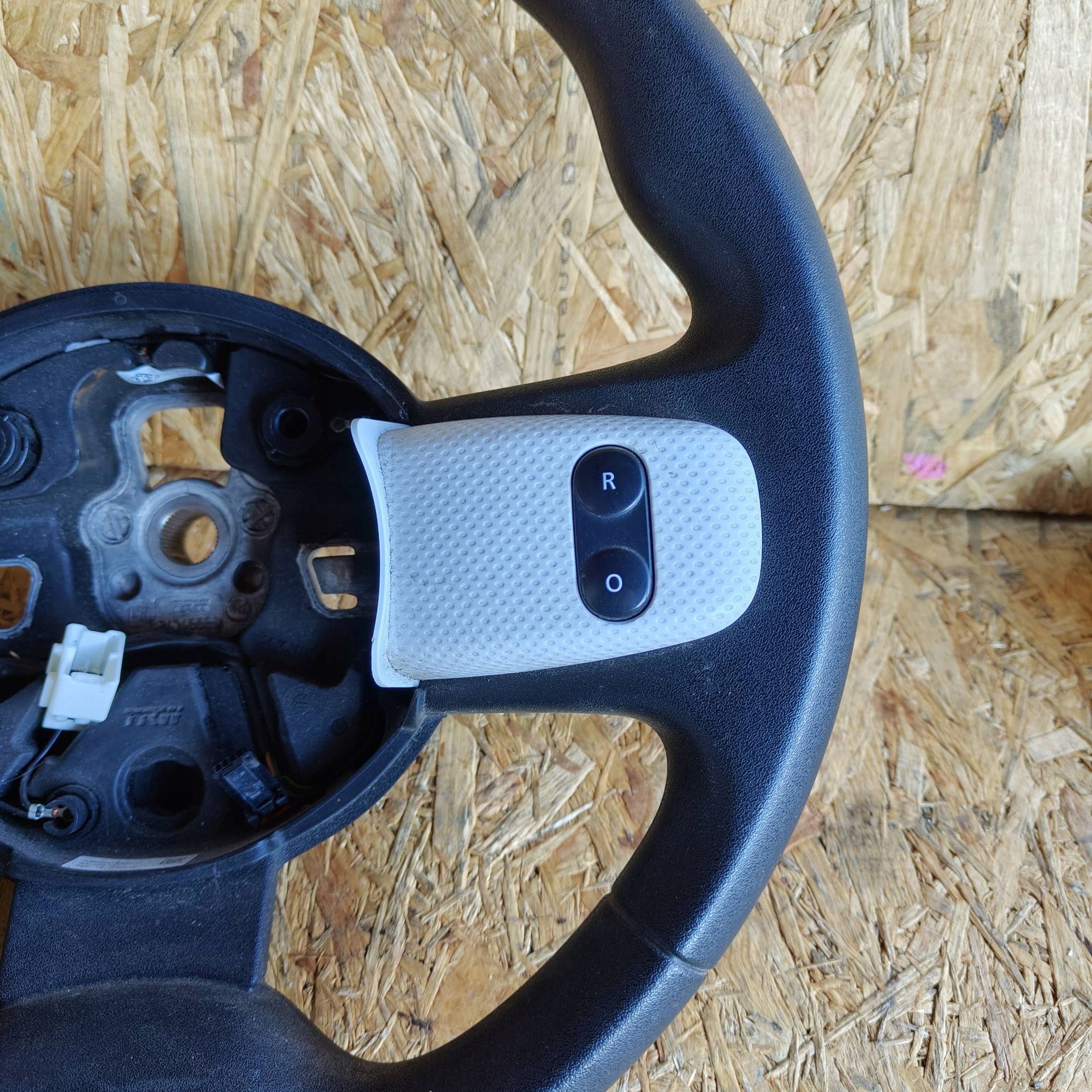 lenkrad Renault Twingo III 484004149R