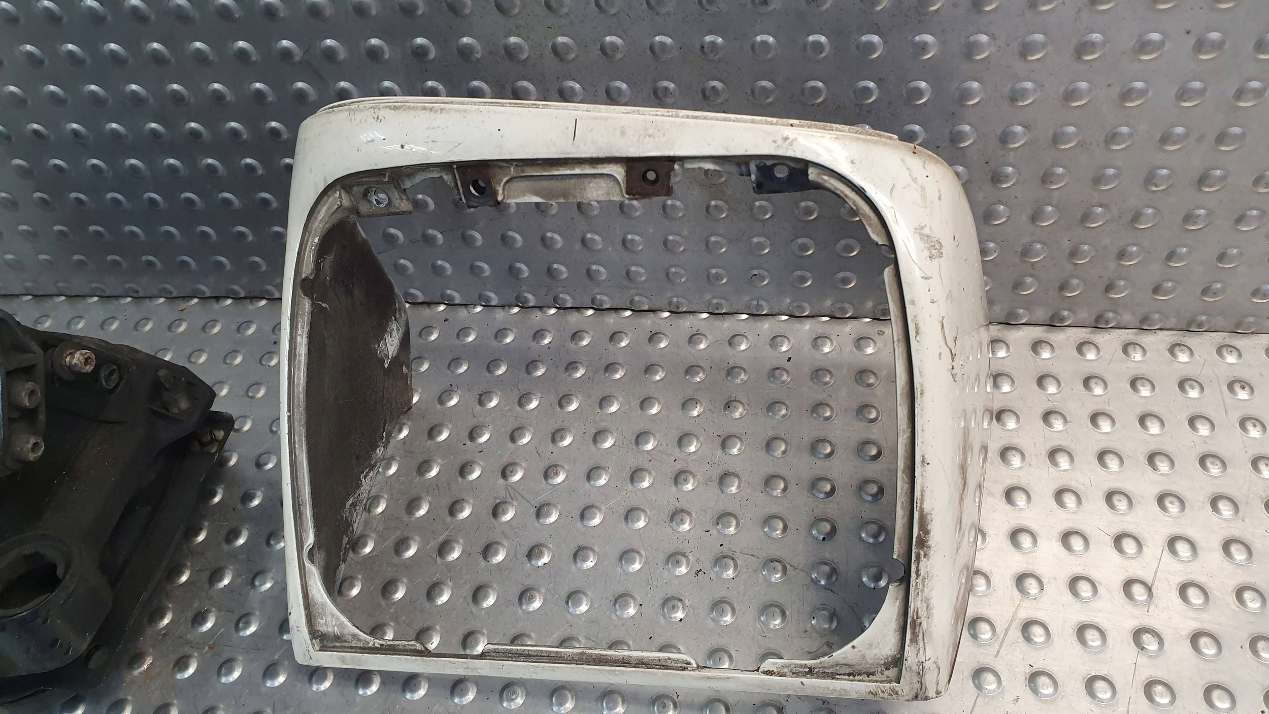 light front left VOLVO 480 86