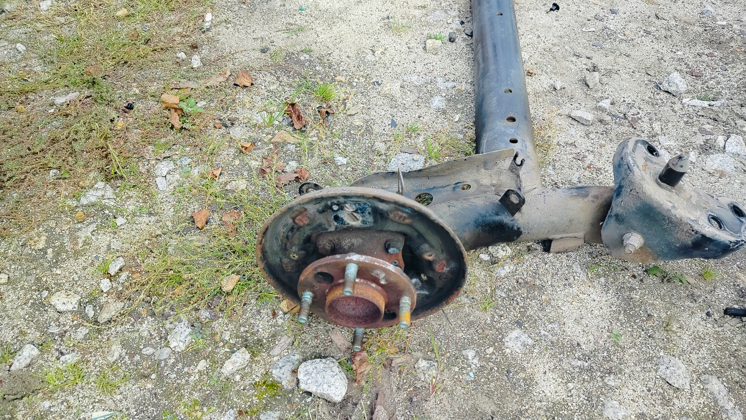 sususpension axis sider rear part Ford Fiesta MK7