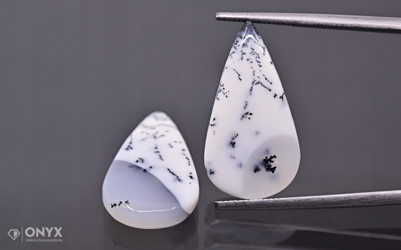 Dendritový achát z Turecka konvexní mělký Pár slza