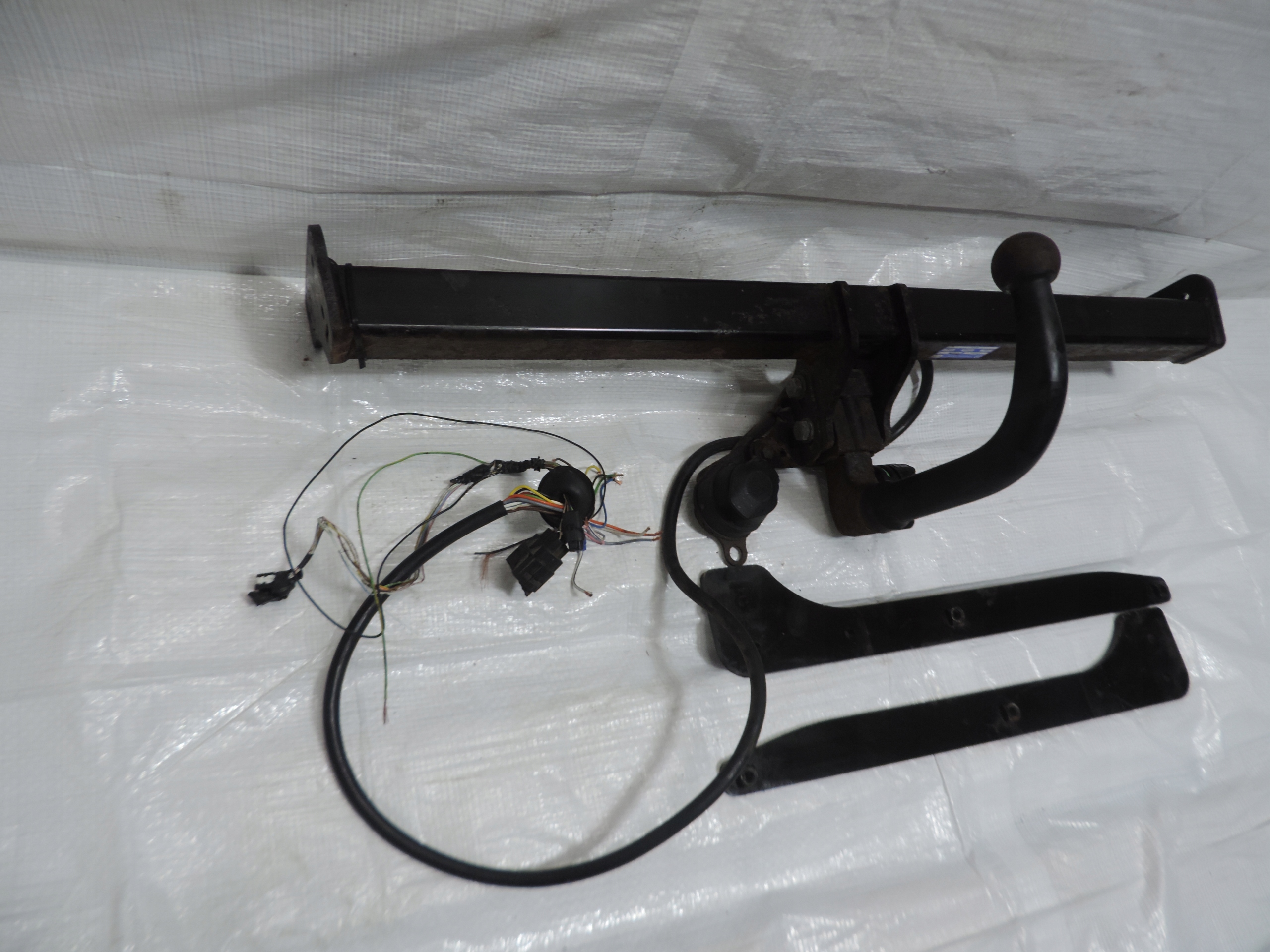 HAK HOLOWNICZY FORD KUGA MK1 Producent inny