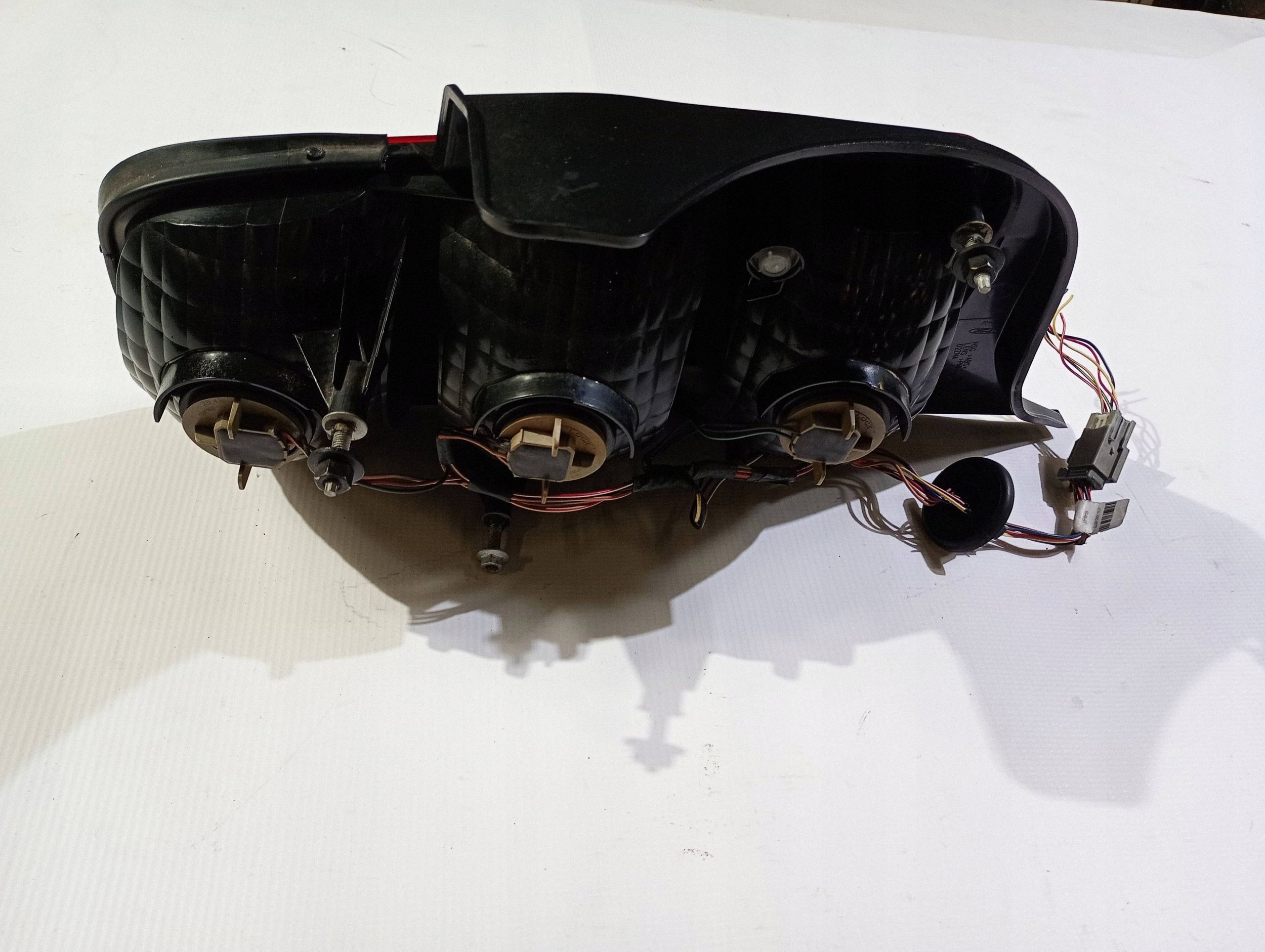 light right rear part rear right complete Ford Mustang 2005-2009