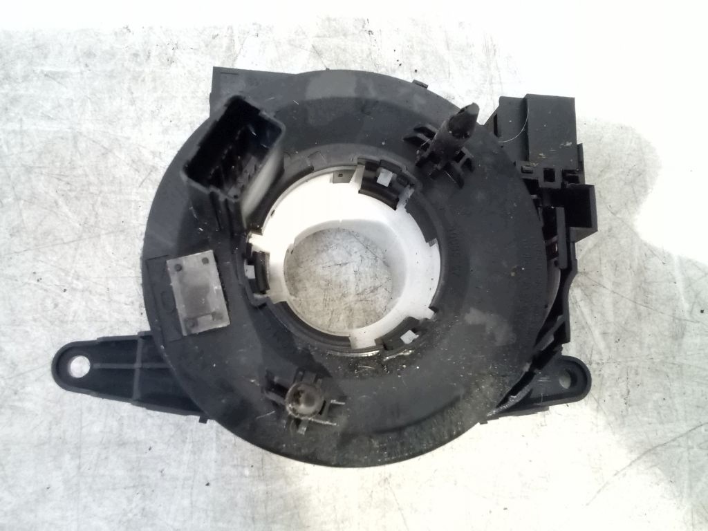 Seat Toledo IV 4 ring below steering wheel, 6RA959653