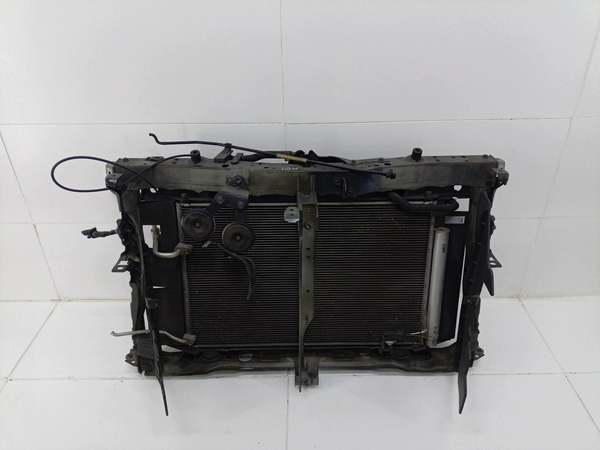 support panel for radiators pillar iron Toyota Avensis 3 T270 facelift ZRT272W 2012