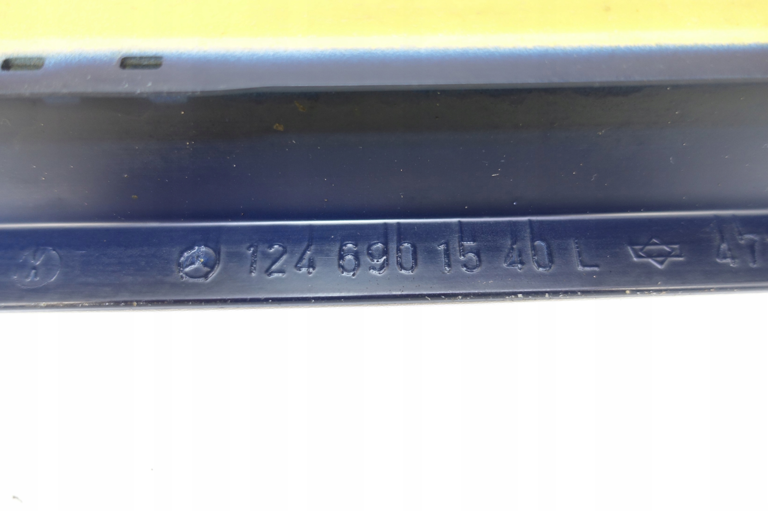 moulding door left front MERCEDES E W124