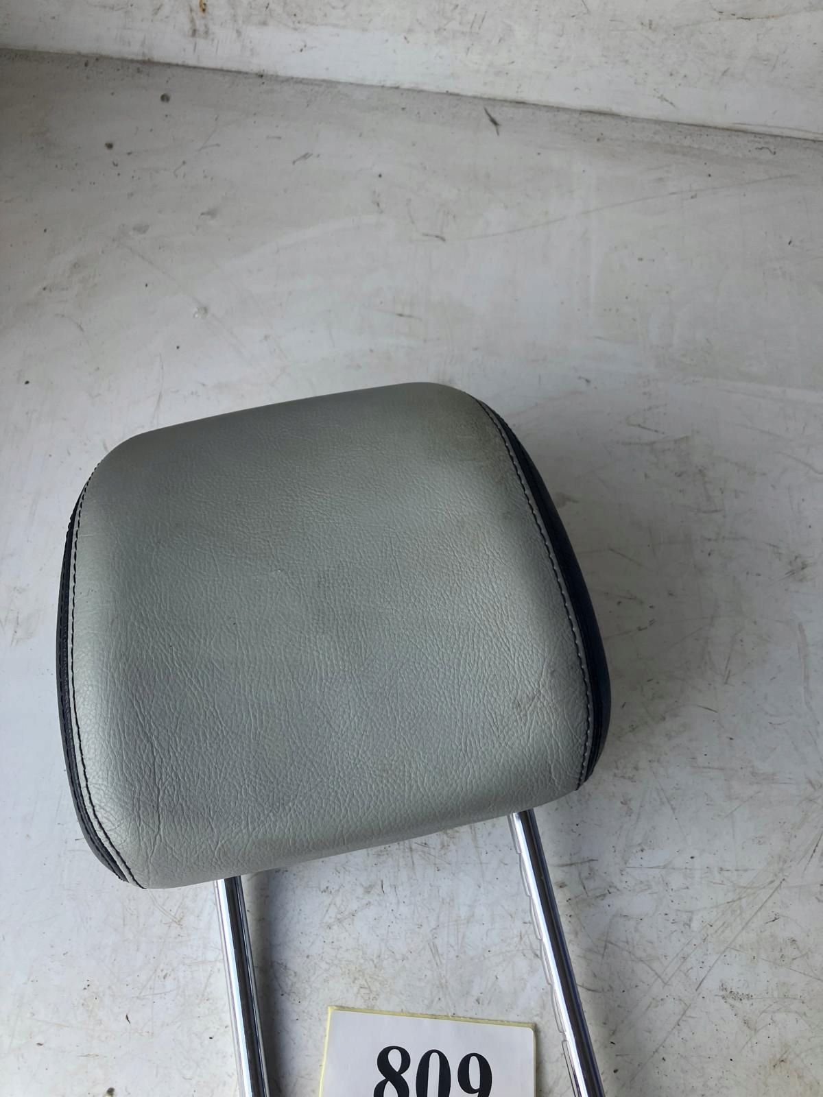 rest seat #809 PEUGEOT 3008 and right left front leather