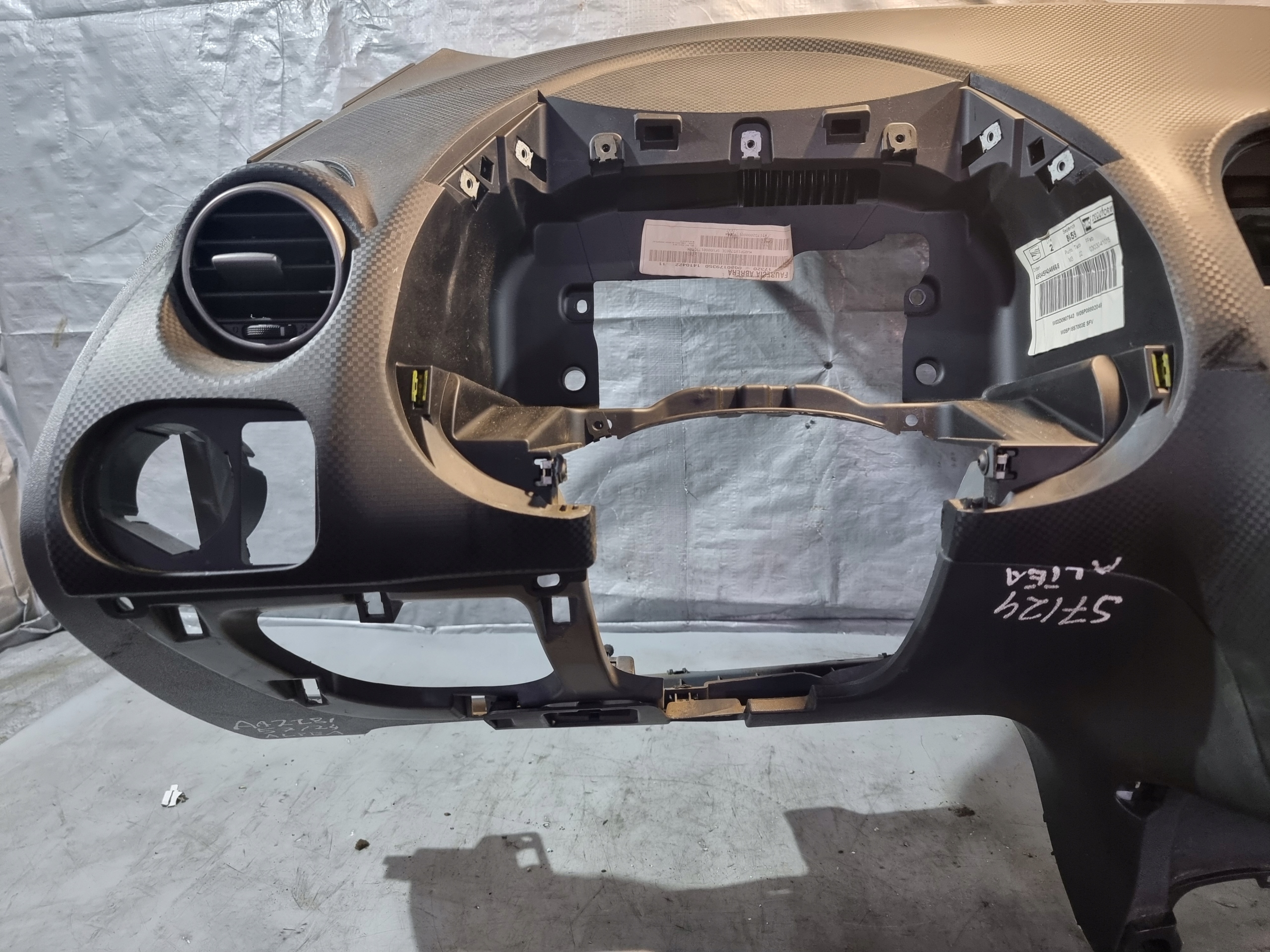 console dashboard instrument panel OE 5P1857003E SEAT ALTEA 05r