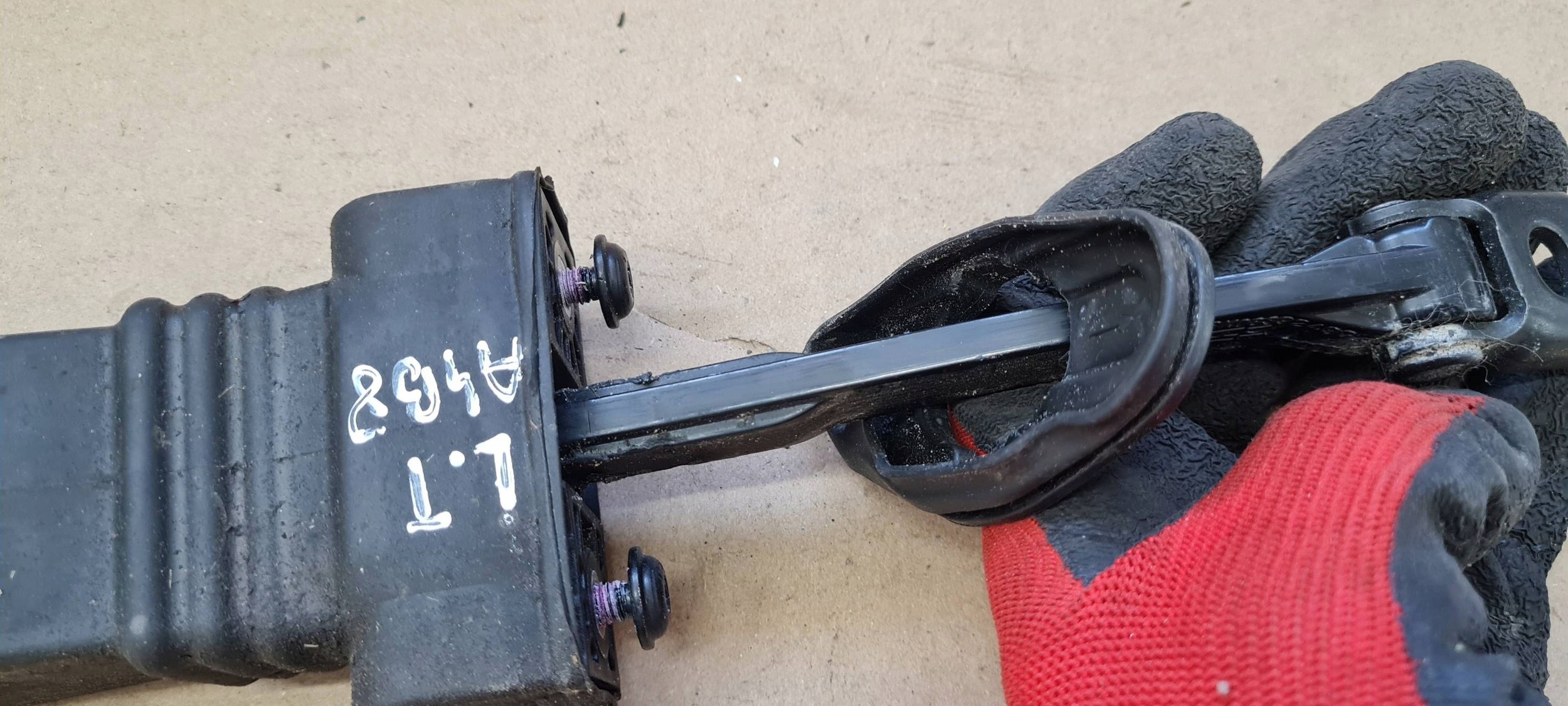 A4 B8 S4 LIFT limiter door left right rear part 8K0839249C