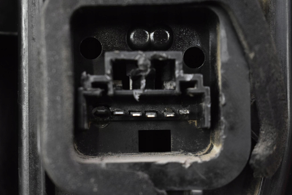 фонарь левый FIAT DOBLO 1 и РЕСТАЙЛИНГ 05-17