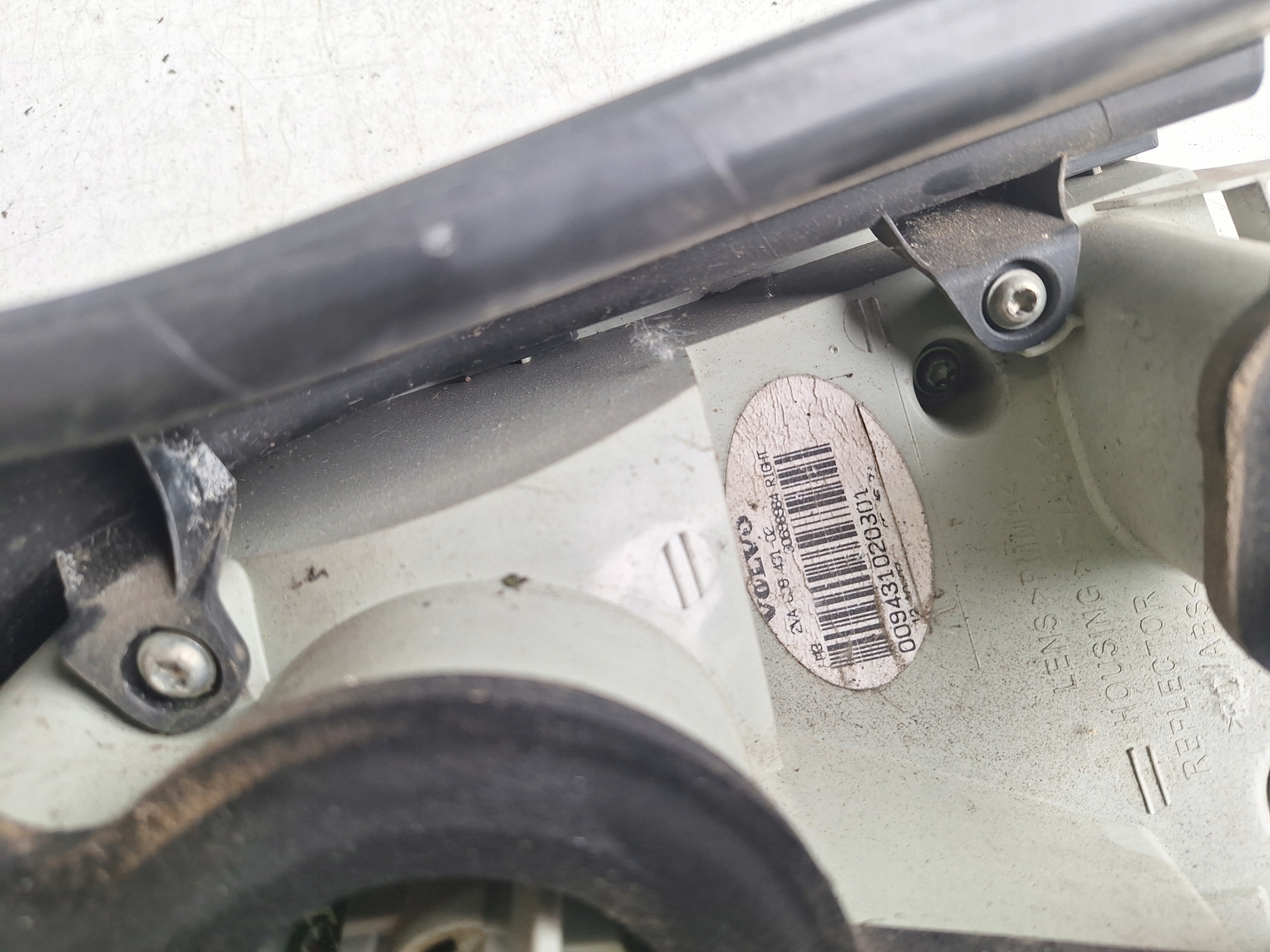 VOLVO V70 III 07-13 light right LED