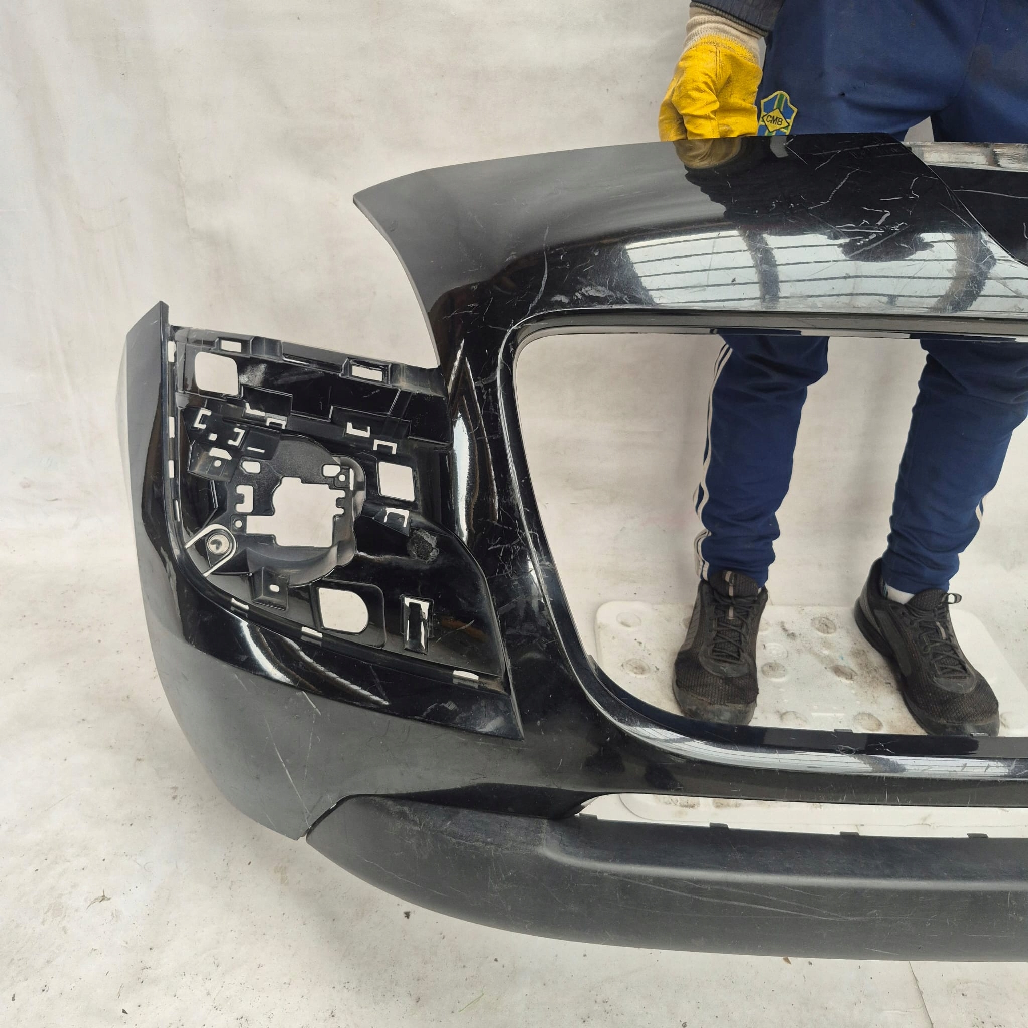 PEUGEOT 3008 and 1 09-13 bumper front front 9684345077