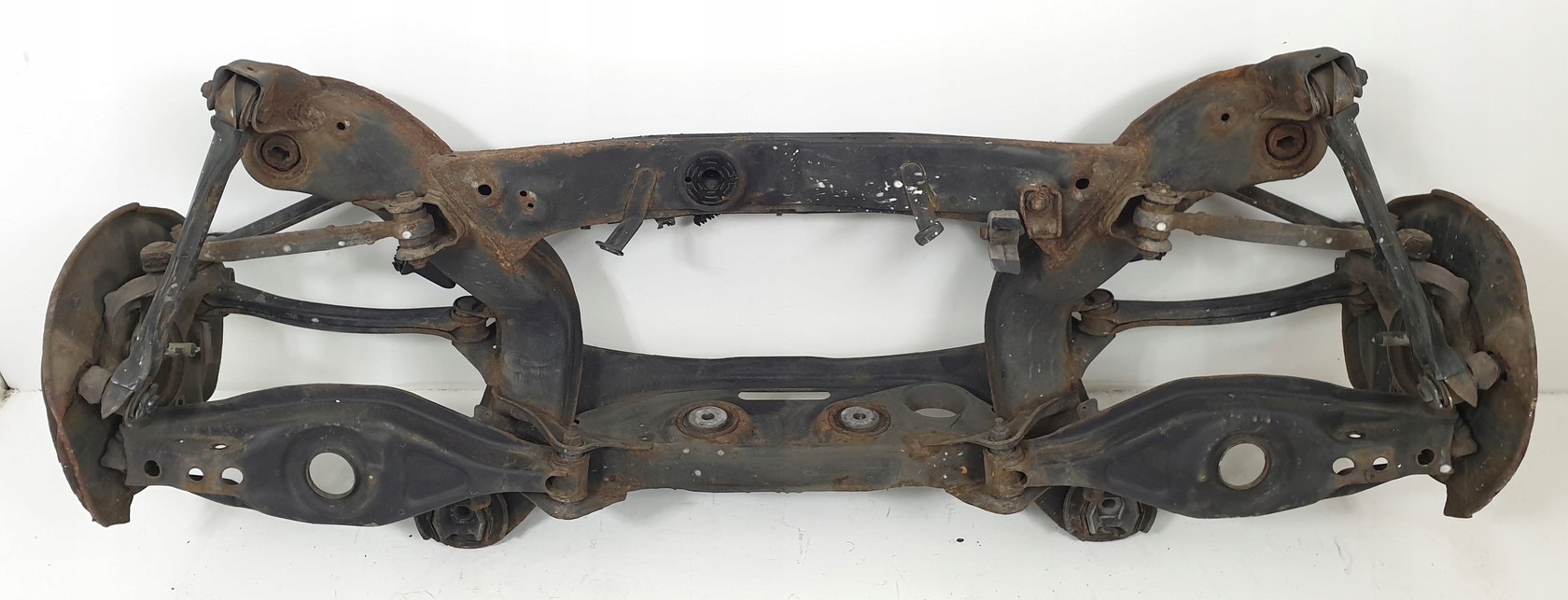 ZAWIESZENIE TYLNE BELKA OŚ TYŁ MERCEDES W209 Typ samochodu Samochody osobowe