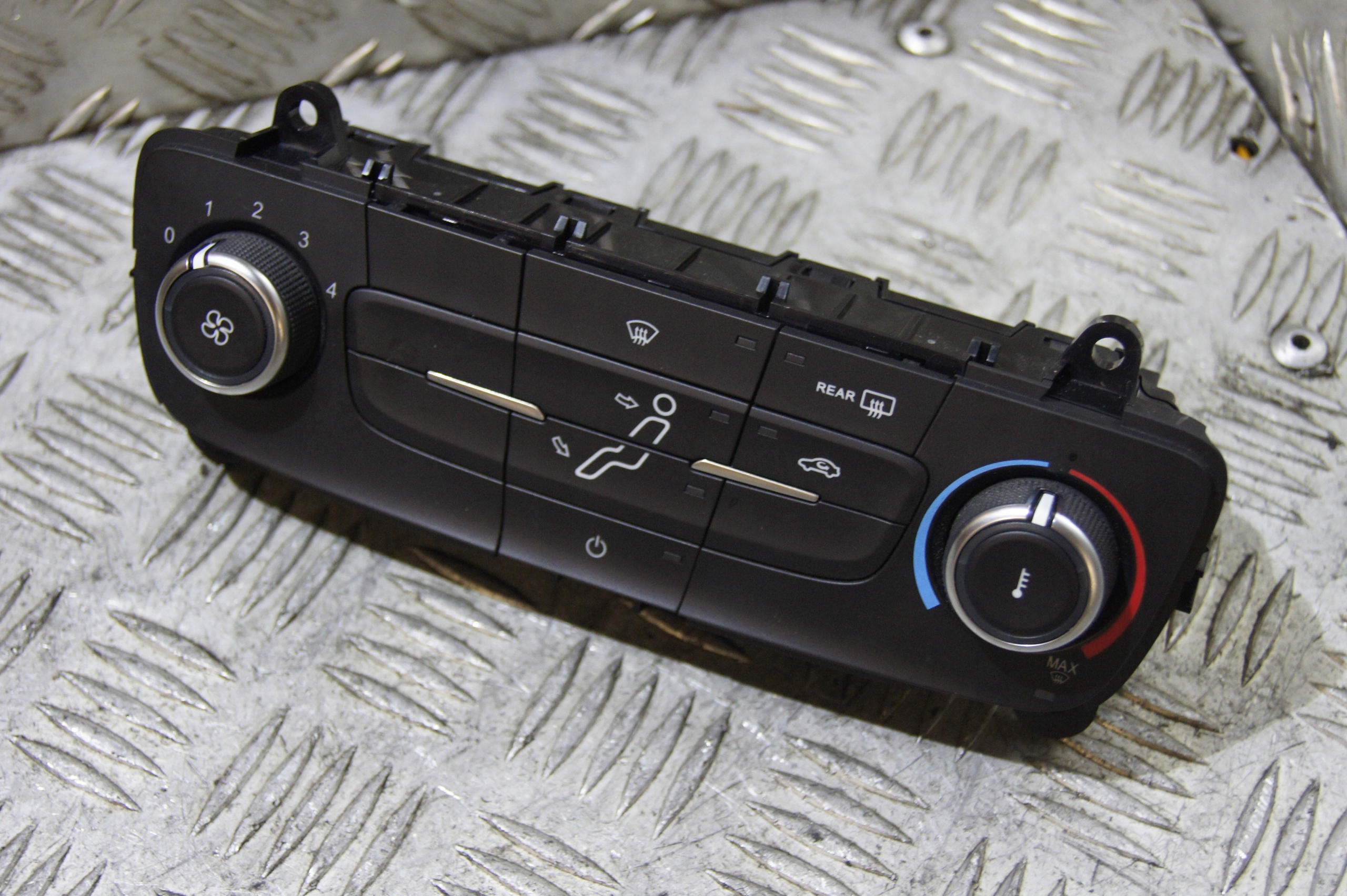 Panel klimatyzacji Focus MK3 Lift