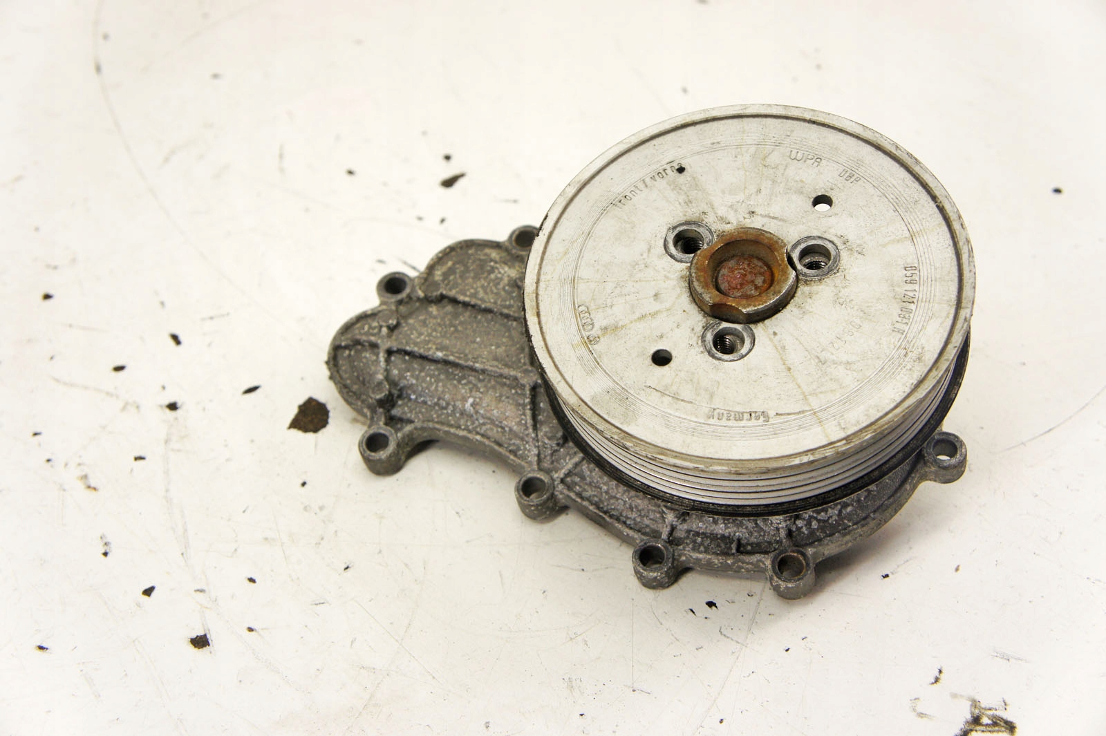 LD052 Audi A6 C7 3.0 TDI водяной насос