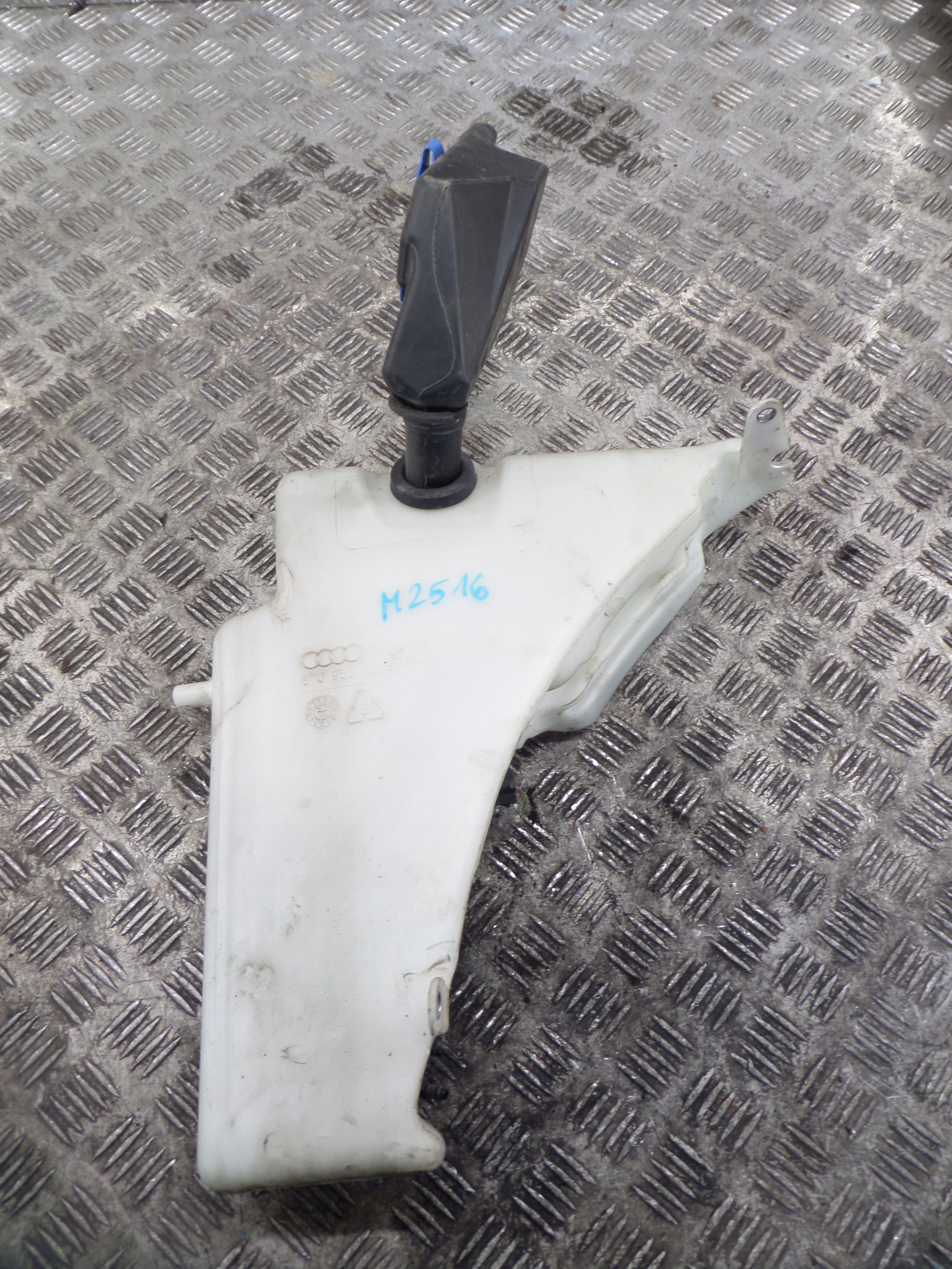 Behälter Spritzdüse AUDI A4 B8 A5 8T 8T0955453B