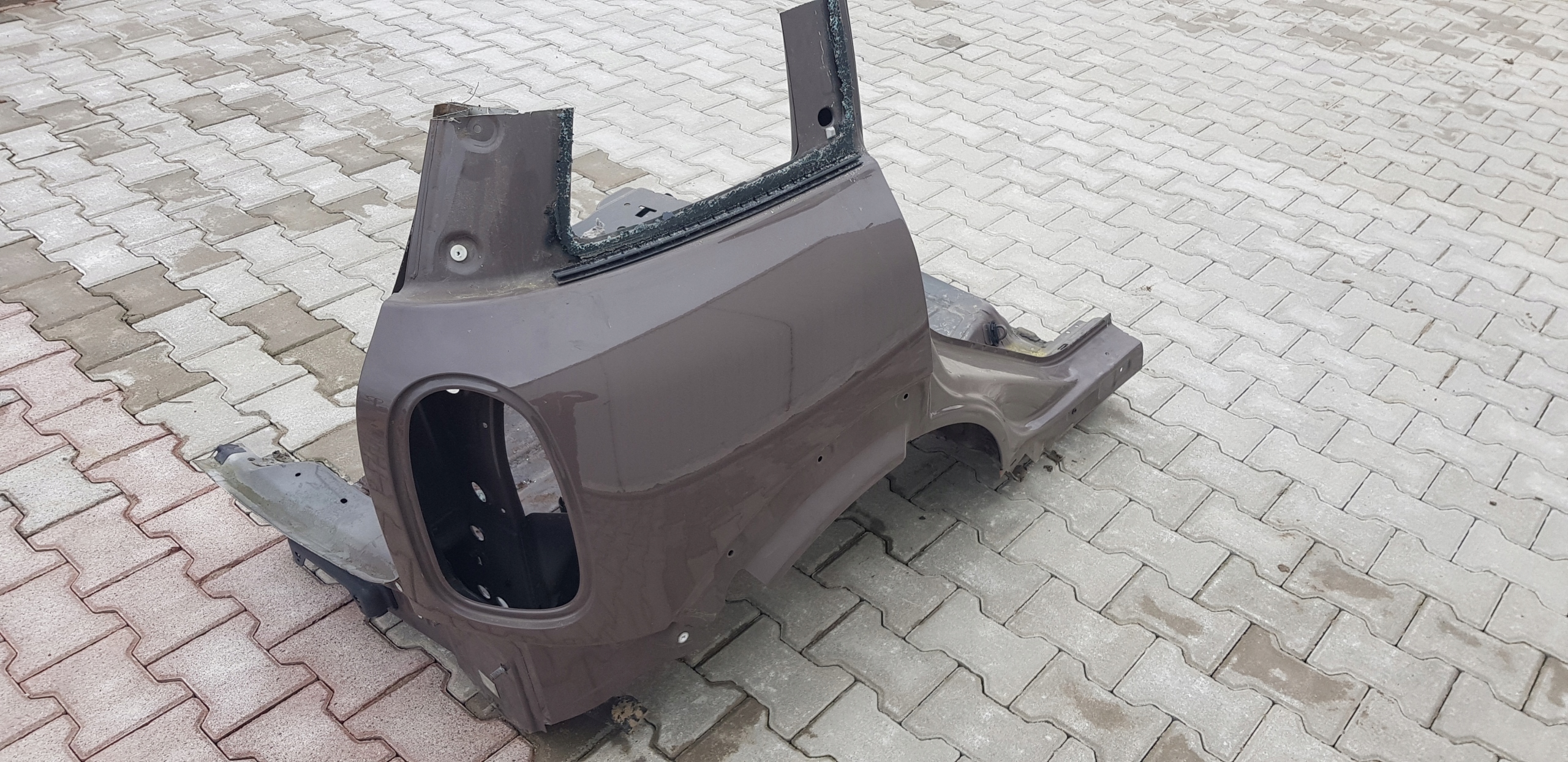 ЧЕТВЕРТИНА ЗАДНЯ ПРАВА КРИЛО MINI COUNTRYMAN R60