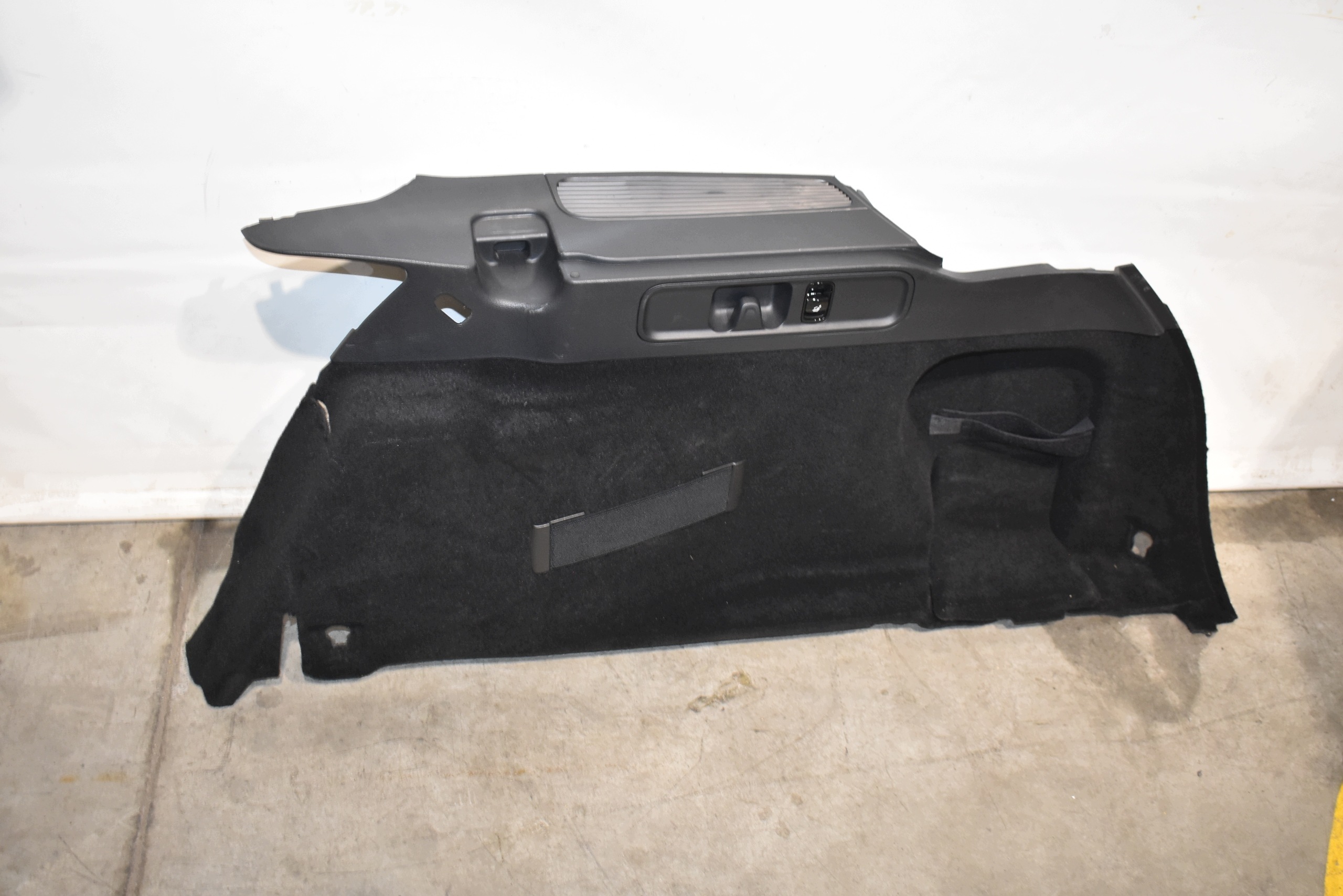 IDEALNY boot upholstery right MERCEDES W206 COMBI 1