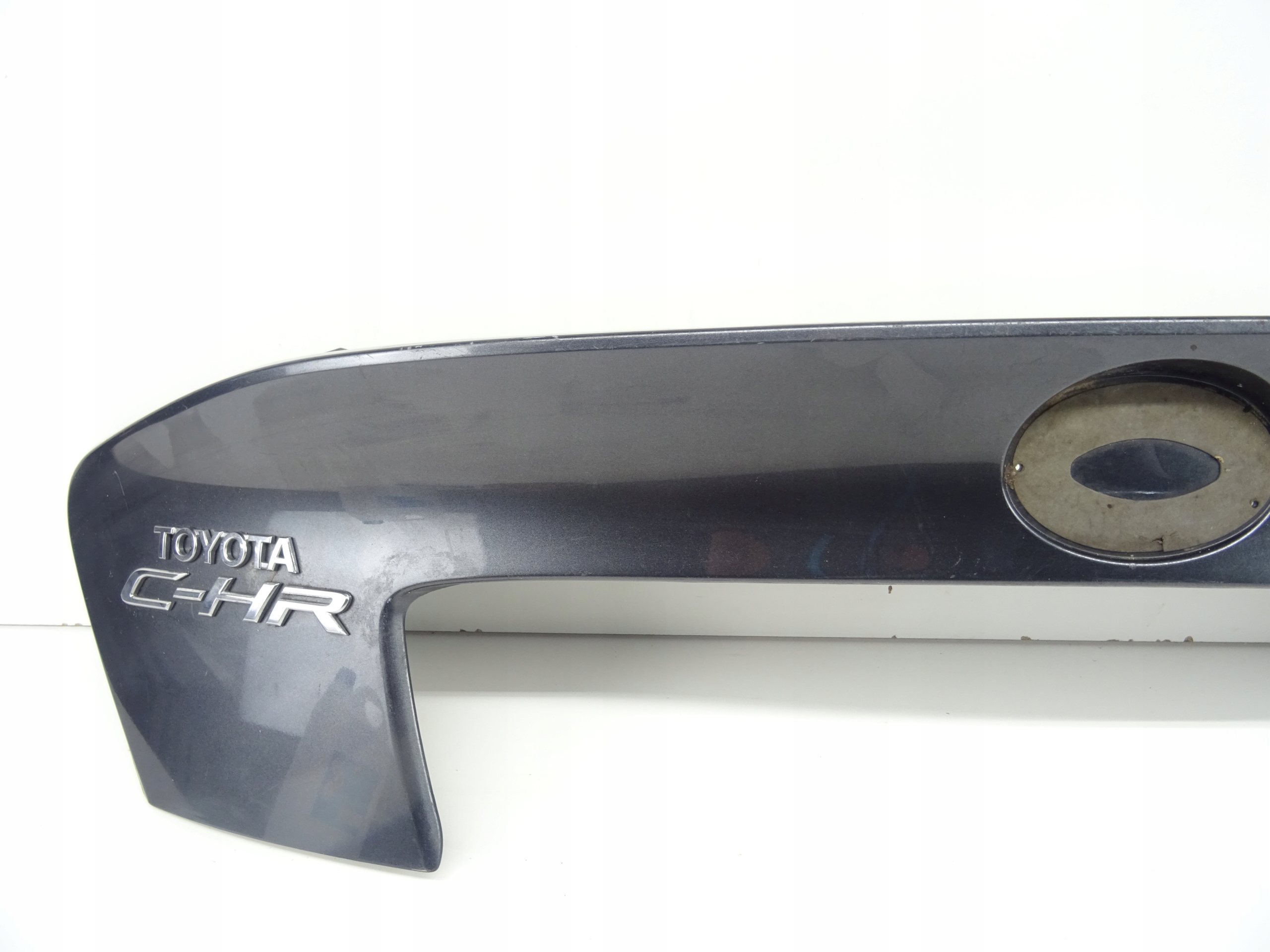 TOYOTA CHR C-HR cap bonnet logo rear part