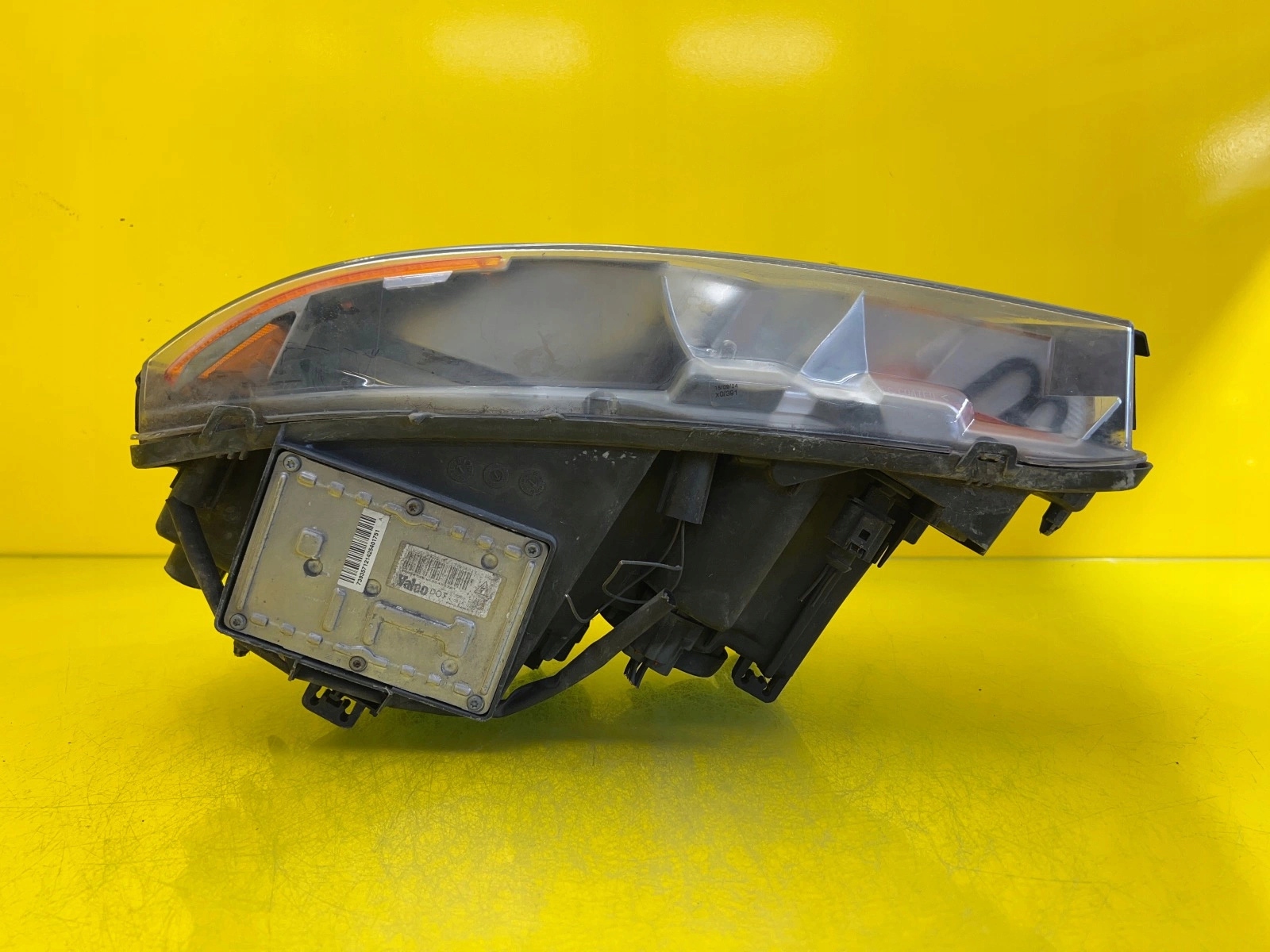 light right Volvo XC90 and 02- Xenon 30678597