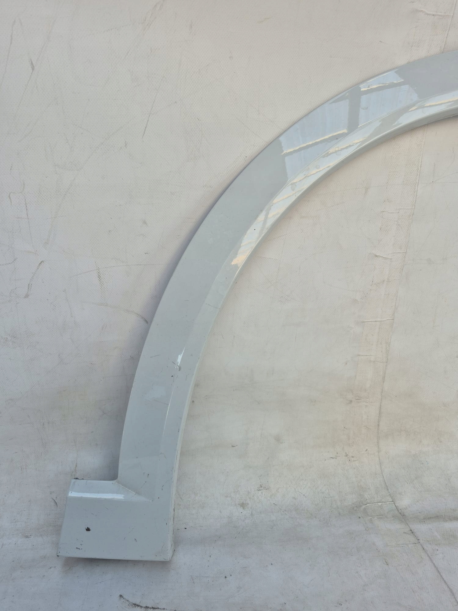 AUDI E-TRON 18- Moulage Couverture Aile Droite Avant 4KE853718F