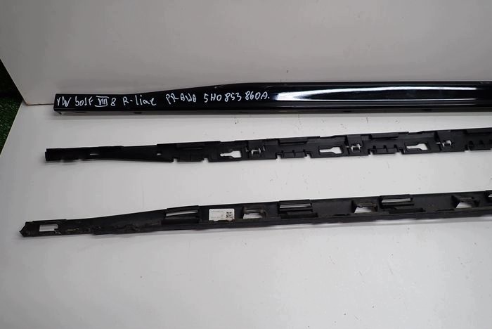 VW GOLF VIII R-LINE 19- díszléc küszöb jobb 5H0853860A