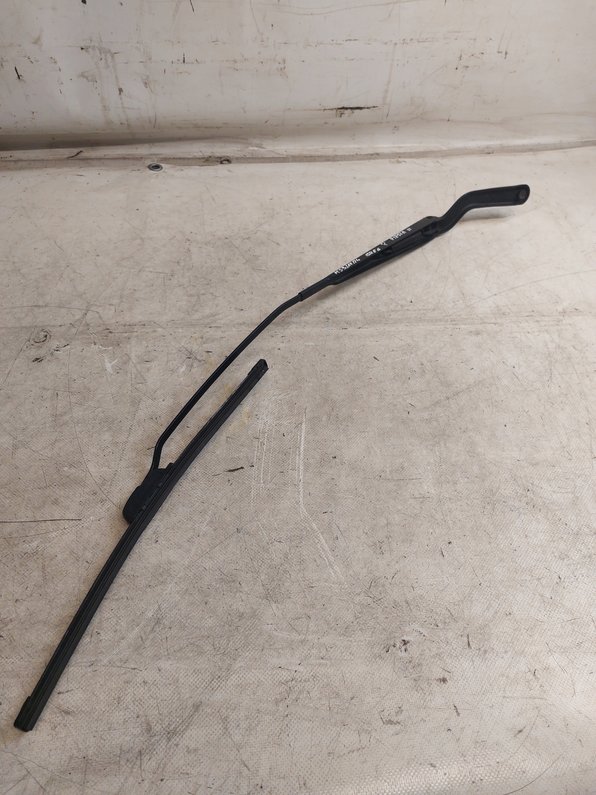 wiper arm right FORD FIESTA MK6