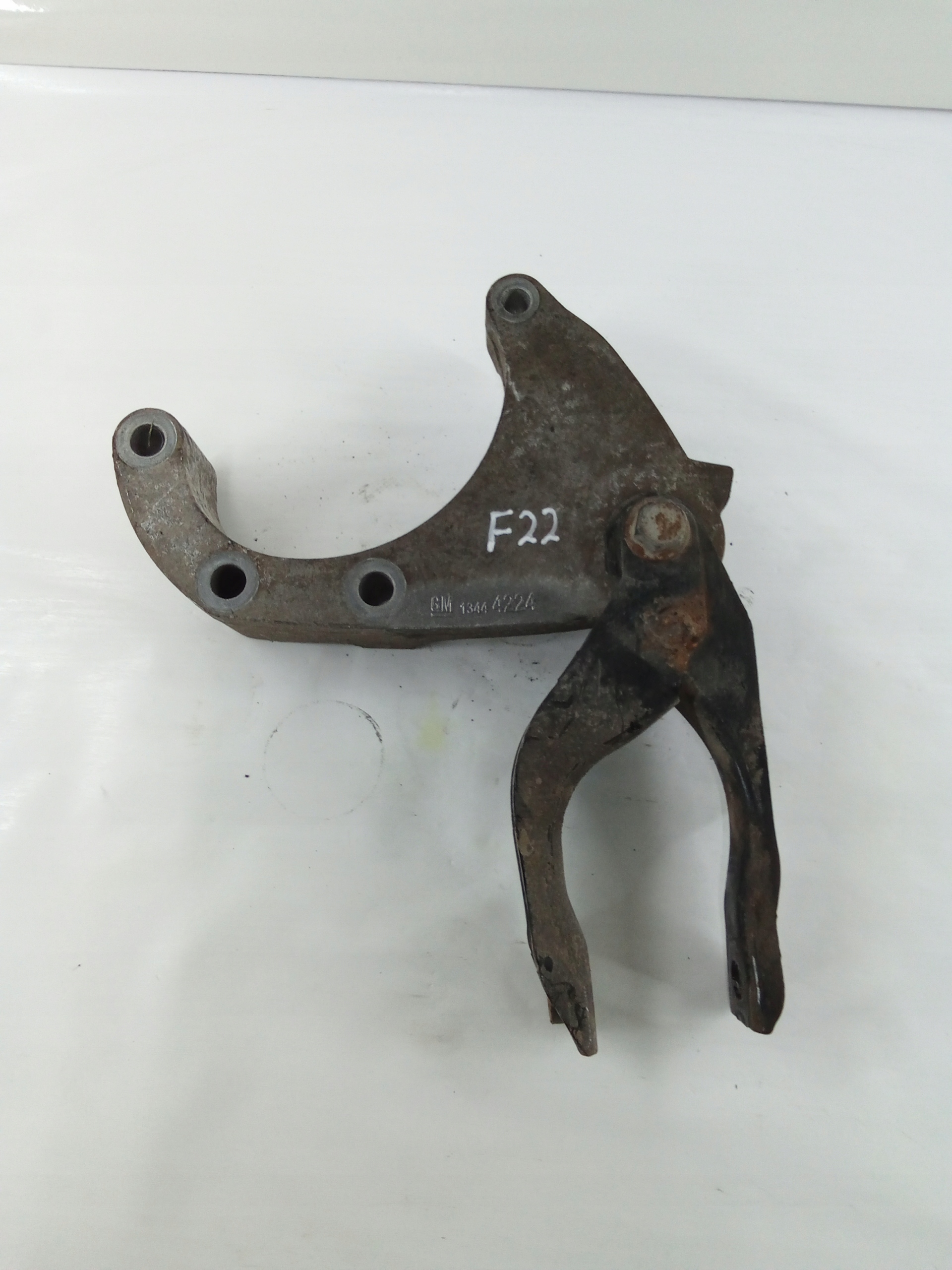 F22 лапа коробки передач ASTRA K 13444224