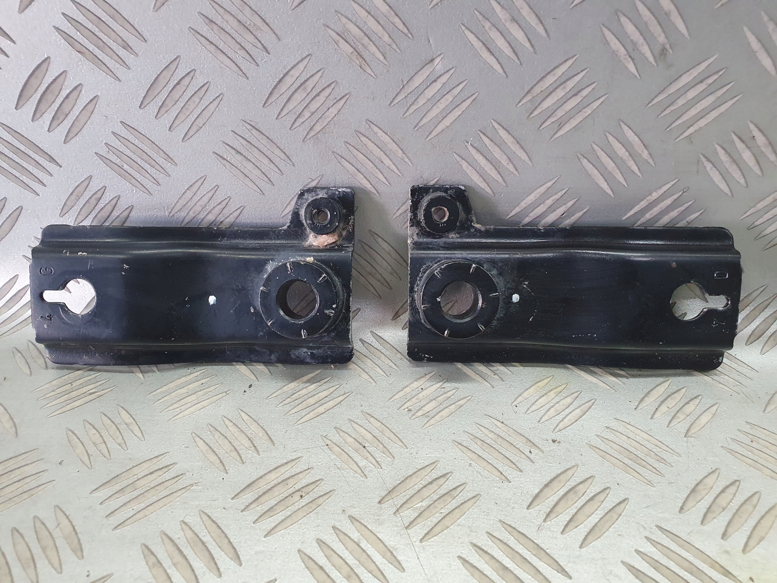 КРОНШТЕЙН ВІЗКА ДЛЯ САНЧАТ OPEL GRANDLAND X