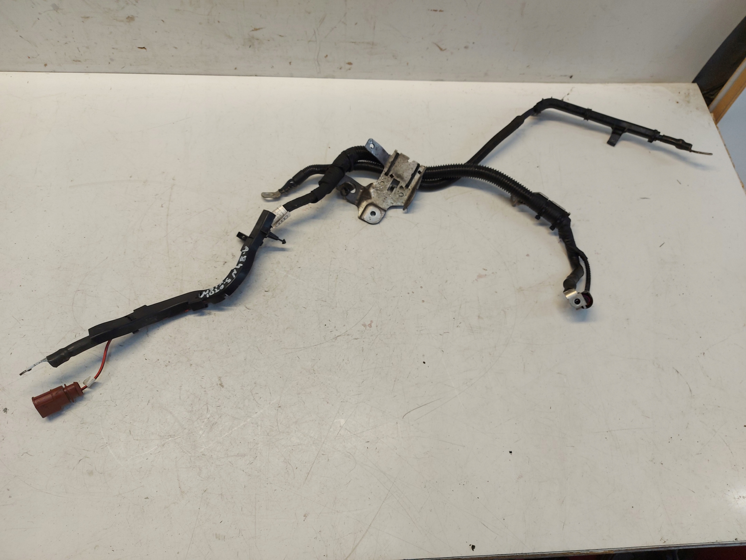 AUDI A8 D5 4N terminal plus bundle 4N0971228AD