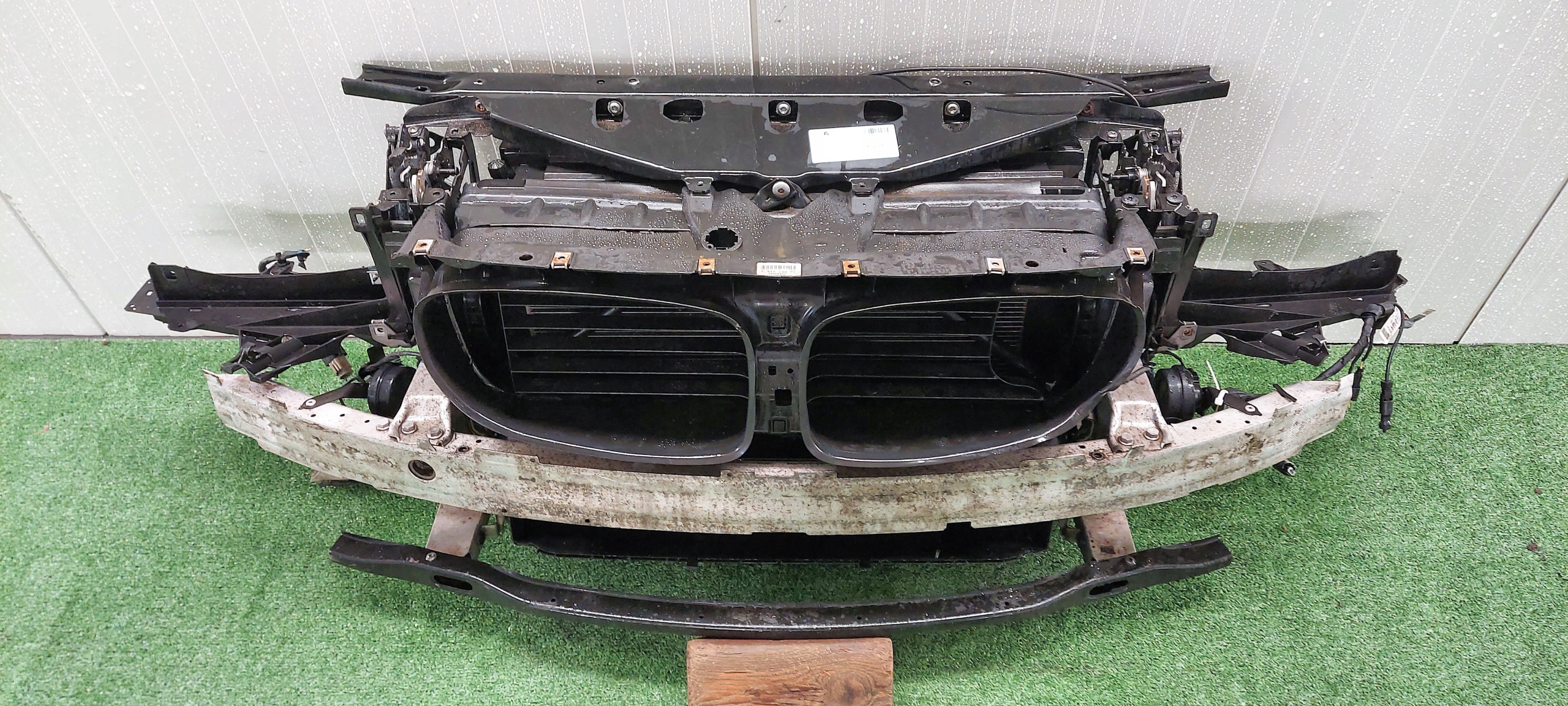 support panel for radiators BMW 7 F01 F02 F04 3.0D